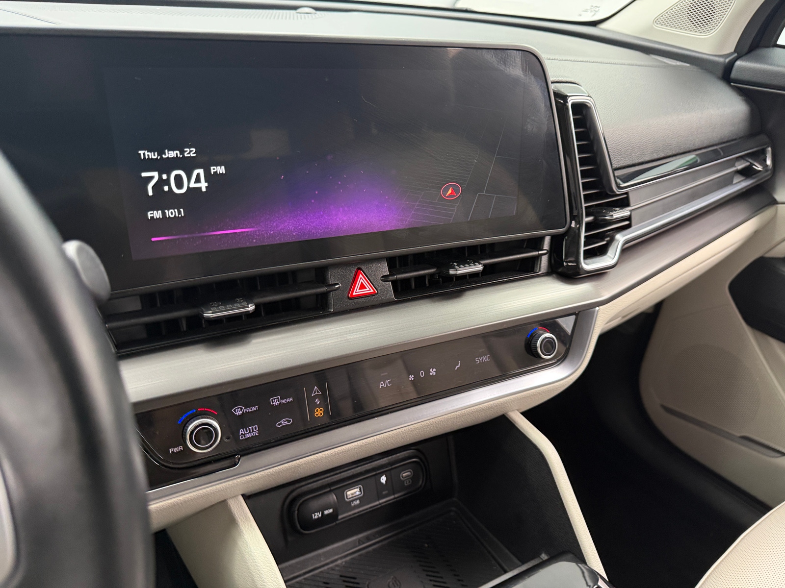 Thumbnail: 2023 Kia Sportage - 3