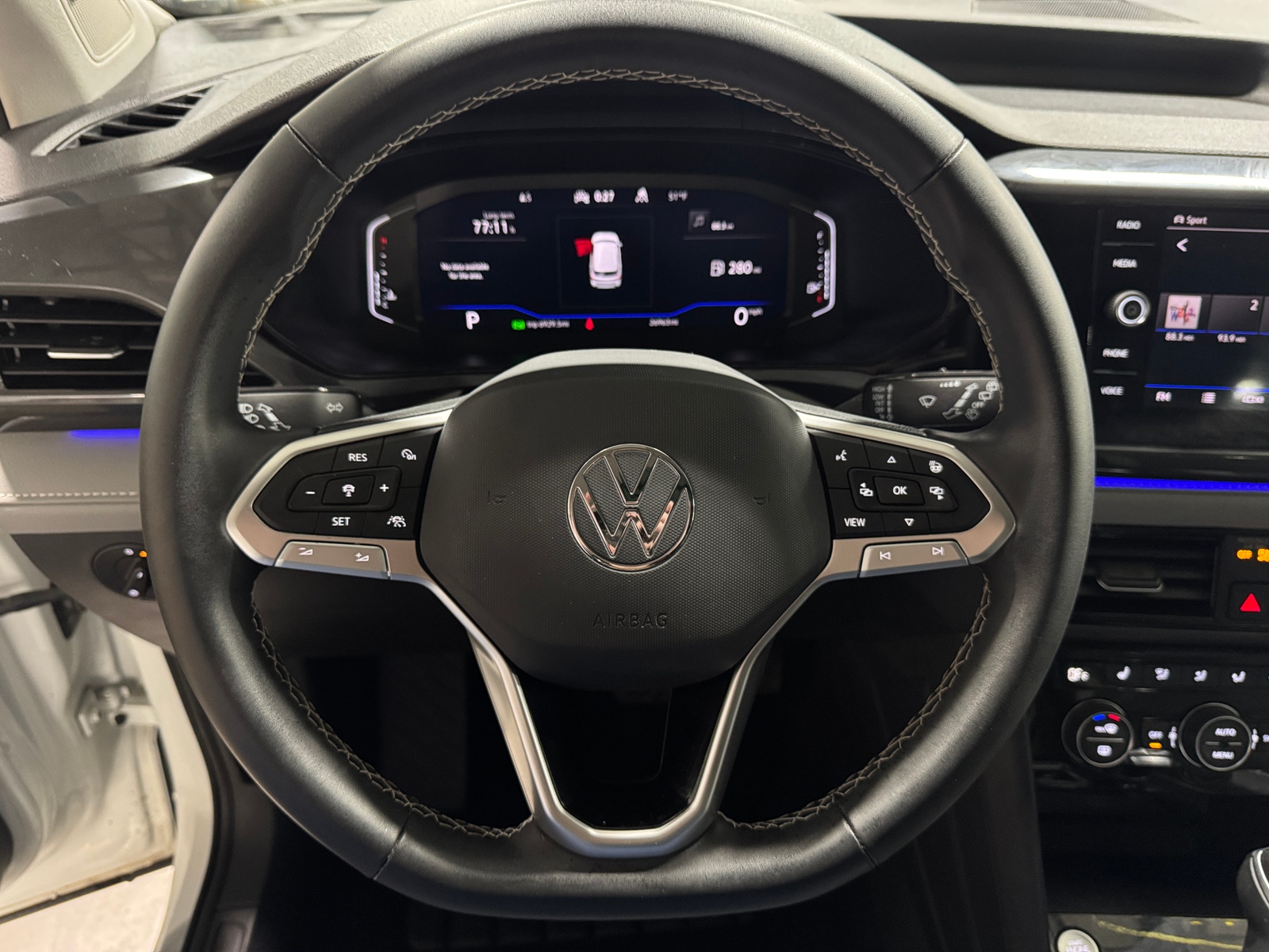 Thumbnail: 2023 Volkswagen Taos - 4