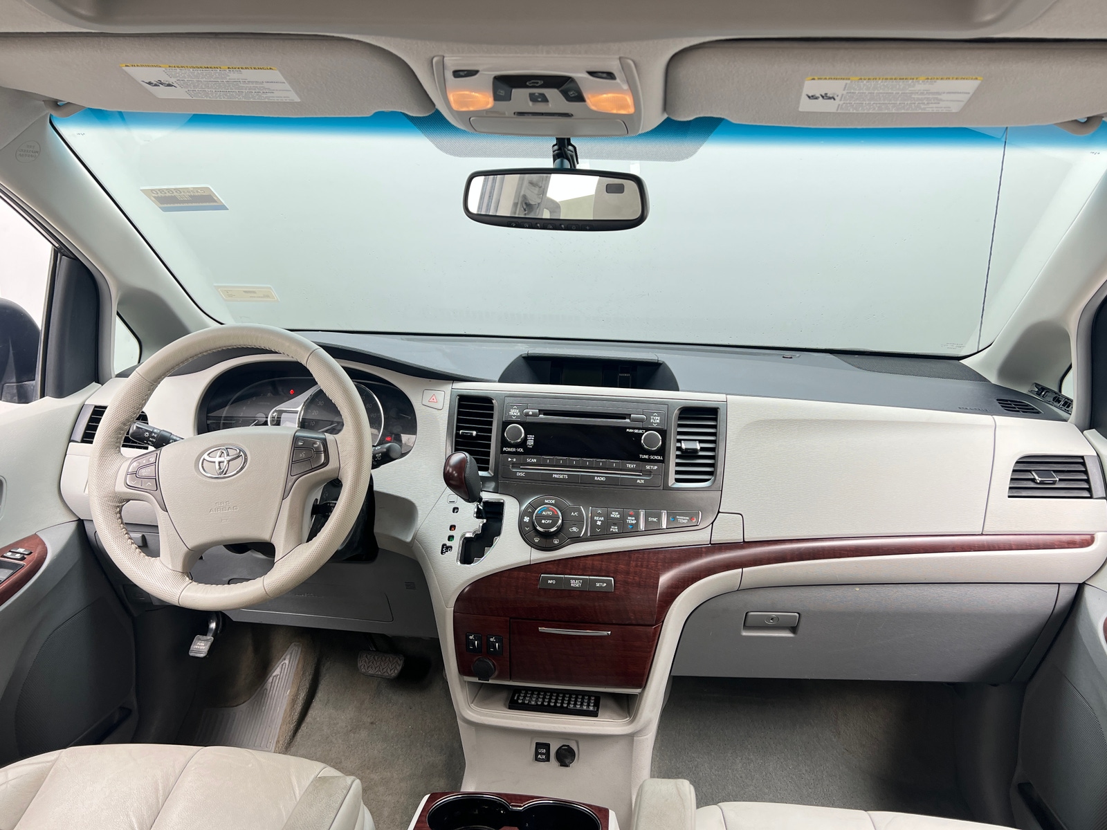 Thumbnail: 2012 Toyota Sienna - 2