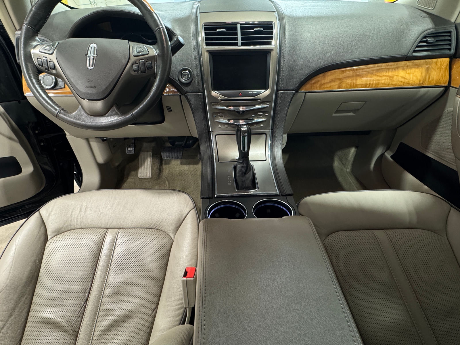 Thumbnail: 2015 Lincoln MKX - 2