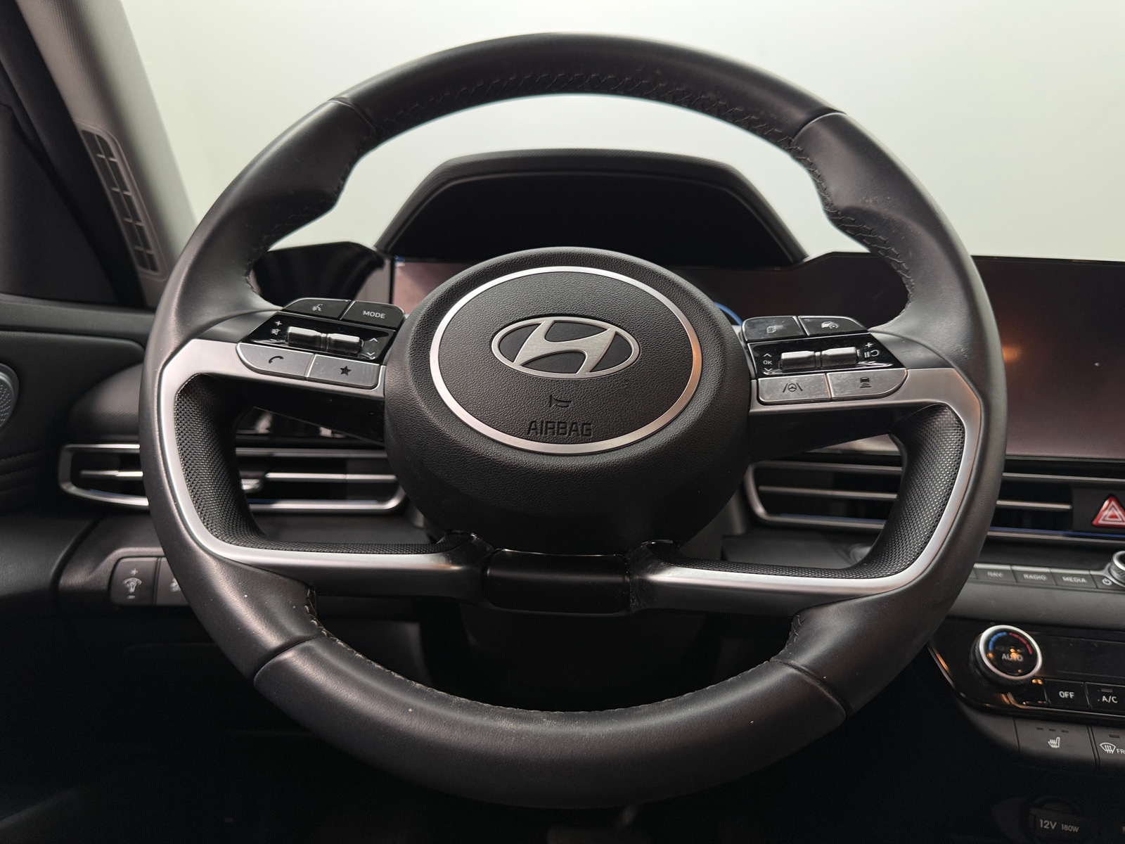 Thumbnail: 2024 Hyundai Elantra - 5