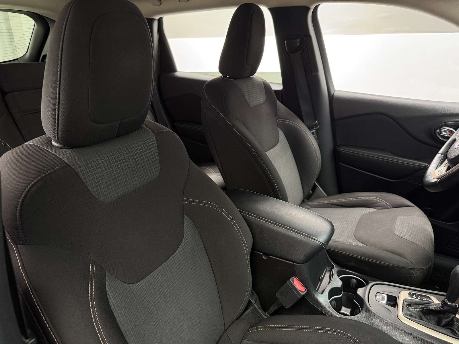 Thumbnail: 2017 Jeep Cherokee - 2