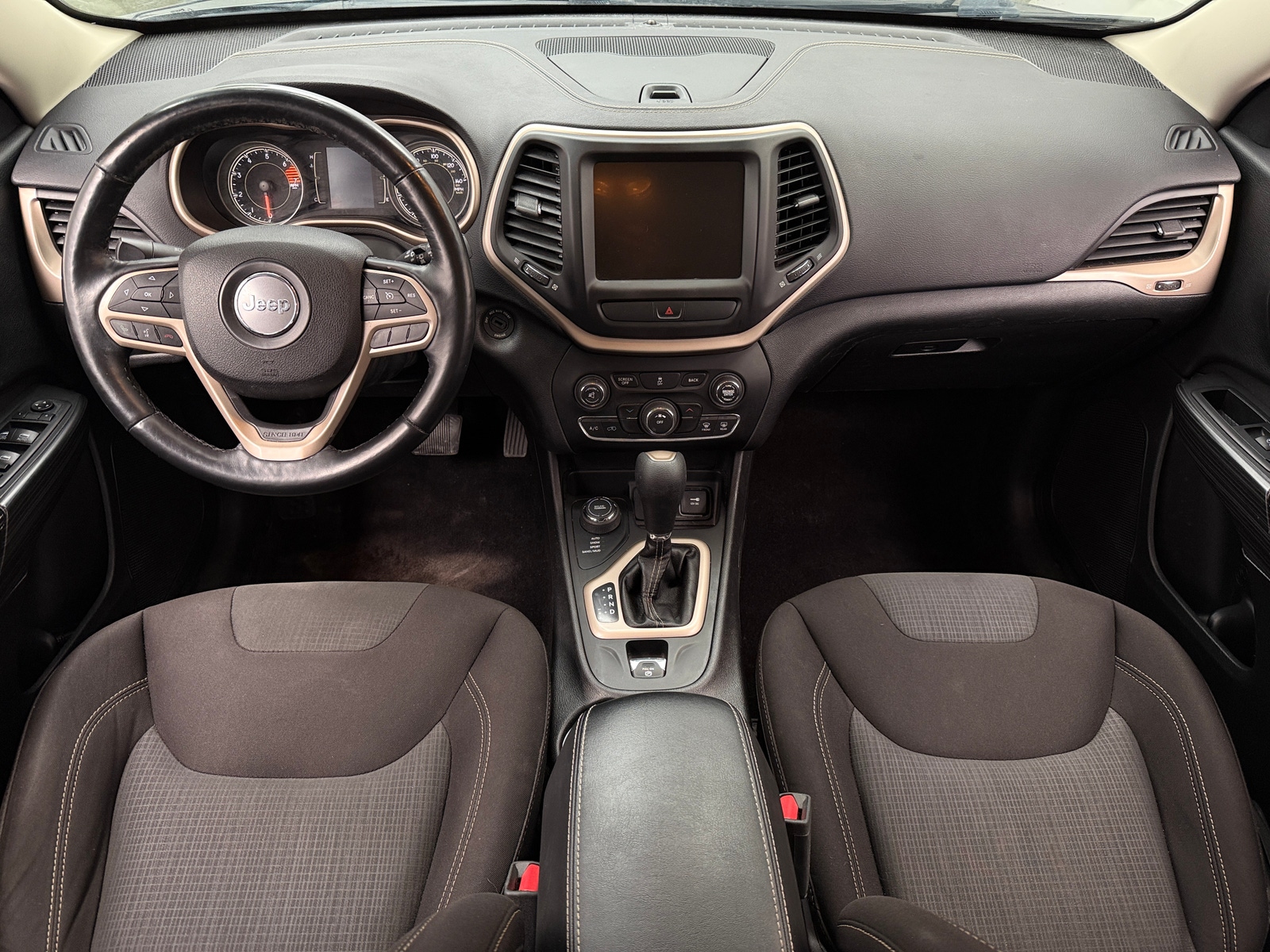 Thumbnail: 2017 Jeep Cherokee - 3