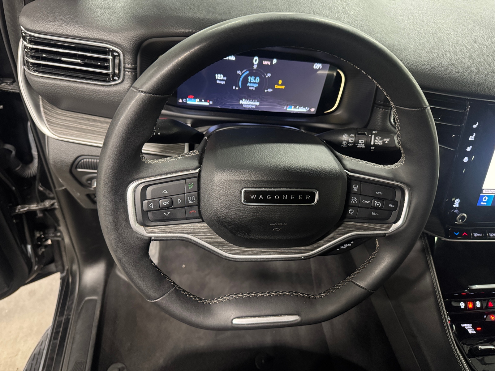 Thumbnail: 2024 Jeep Wagoneer - 4