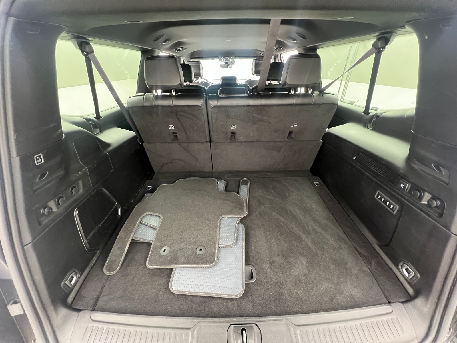 Thumbnail: 2024 Jeep Wagoneer - 6