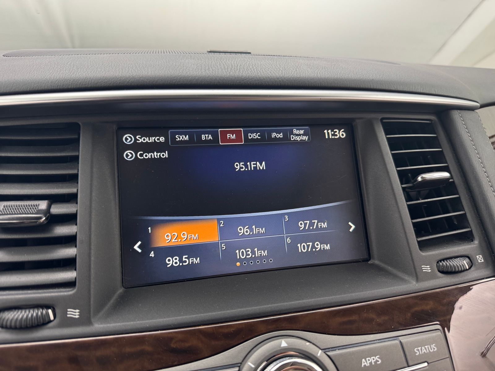 Thumbnail: 2020 Nissan Armada - 3