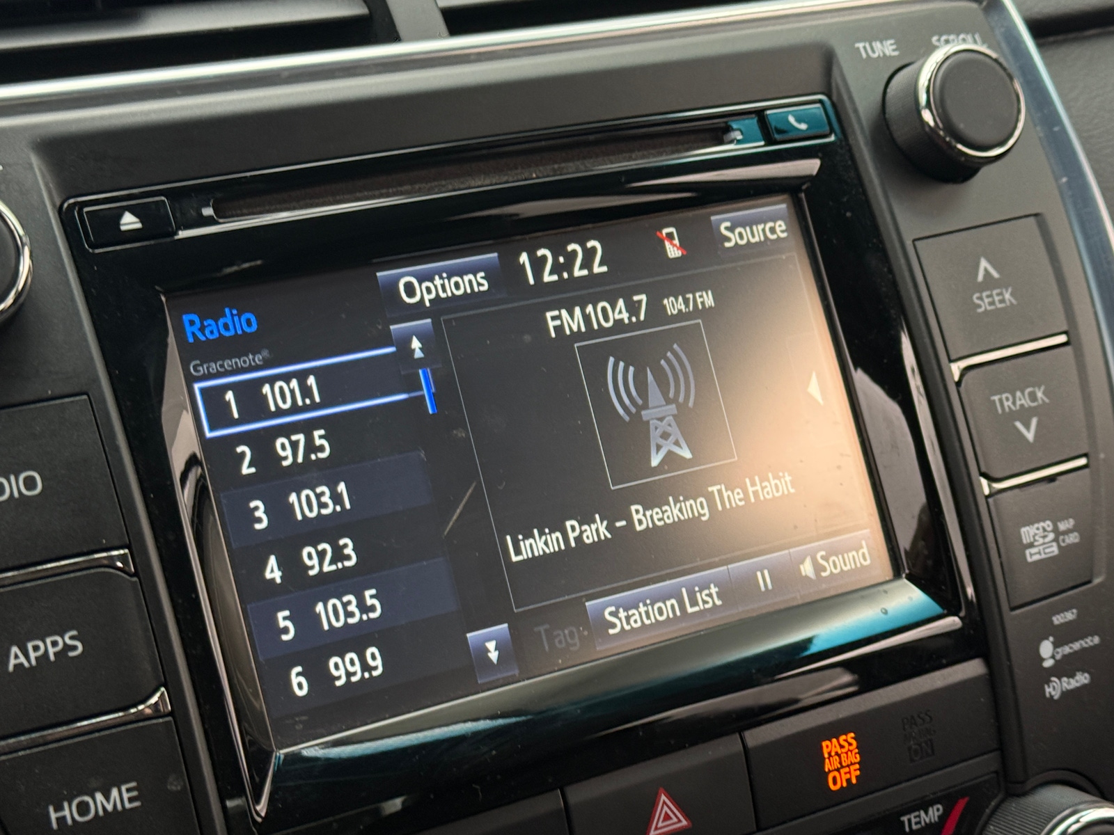 Thumbnail: 2015 Toyota Camry - 3