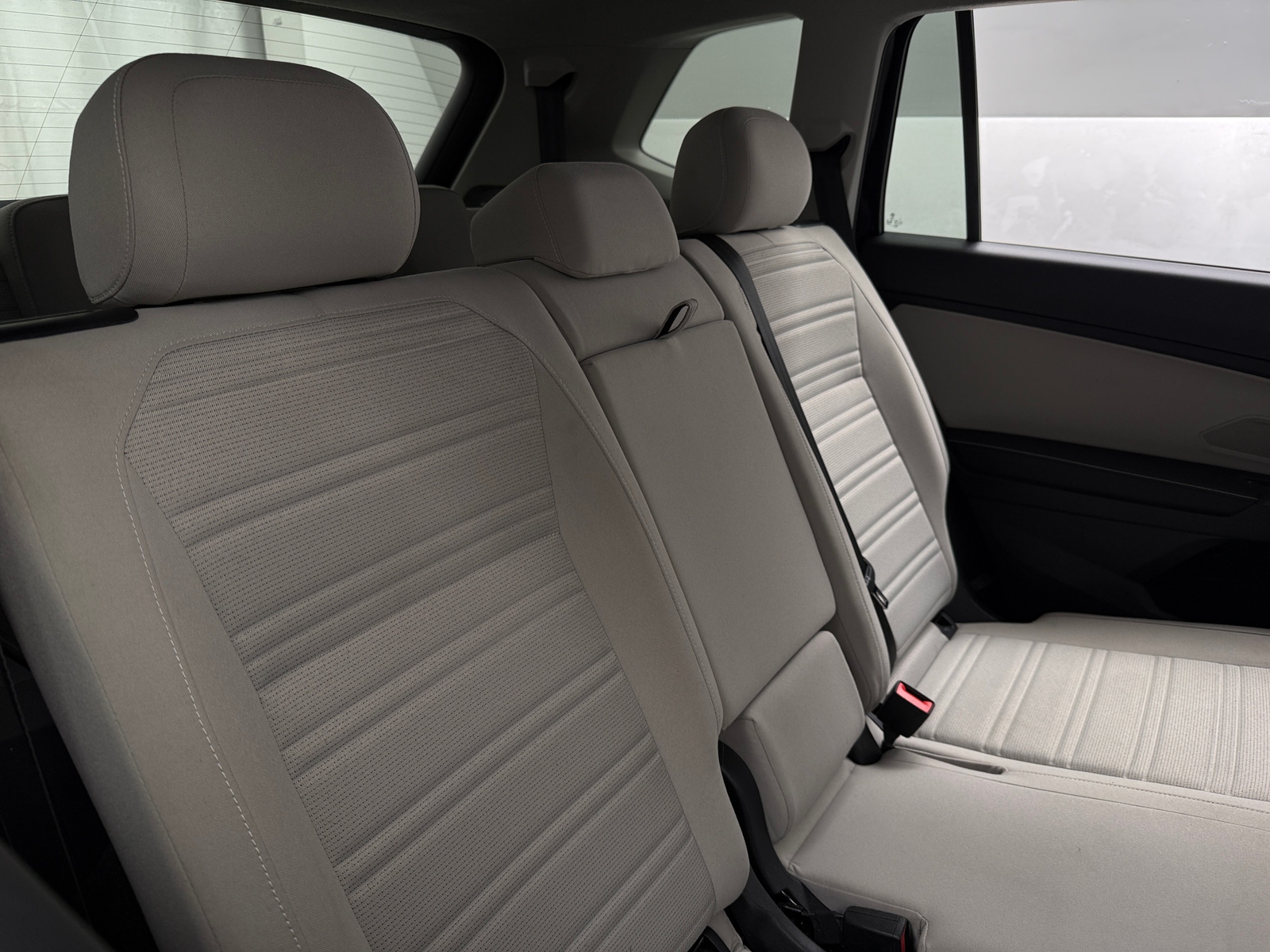 Thumbnail: 2024 Volkswagen Tiguan - 6