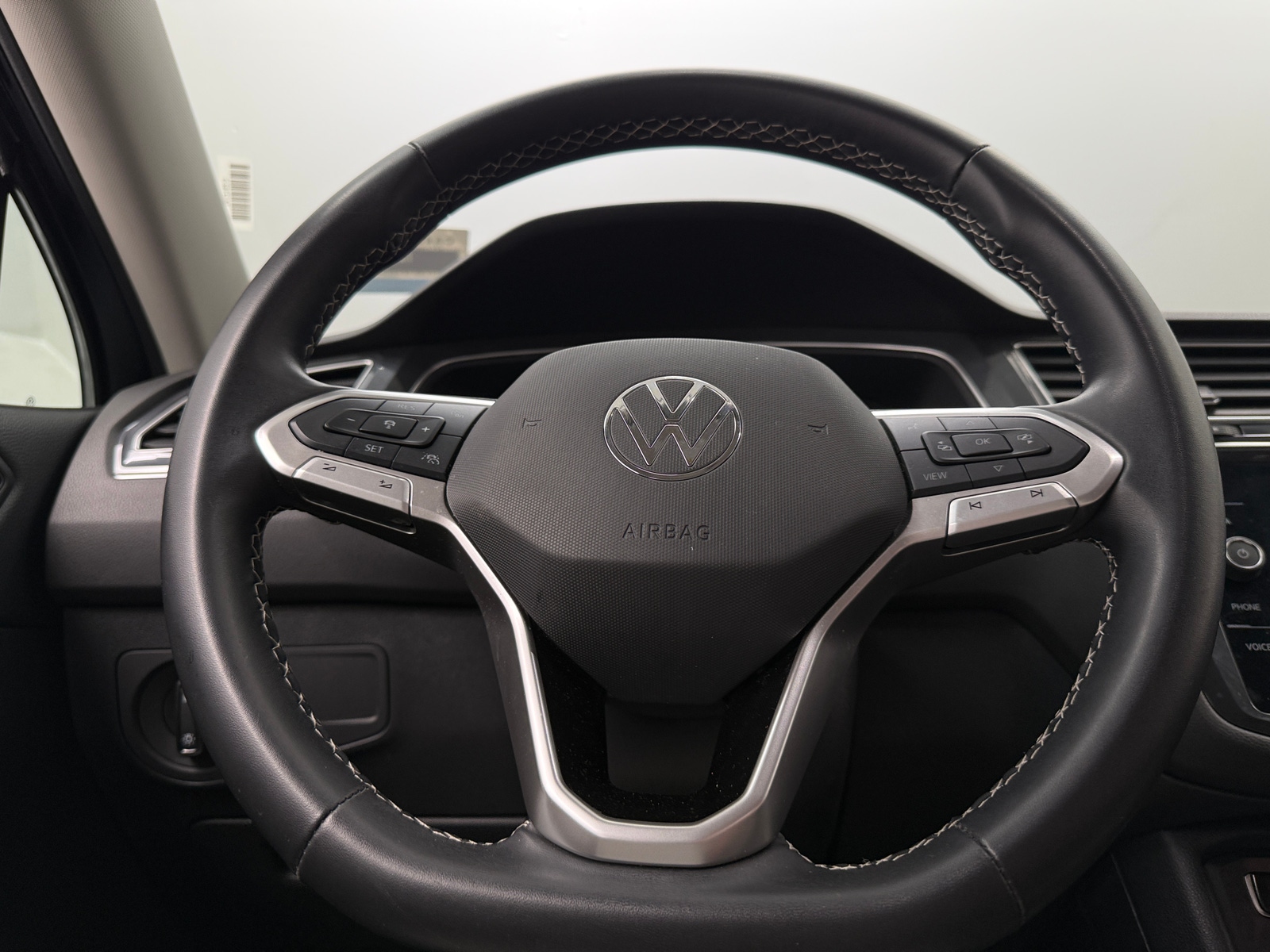 Thumbnail: 2024 Volkswagen Tiguan - 5