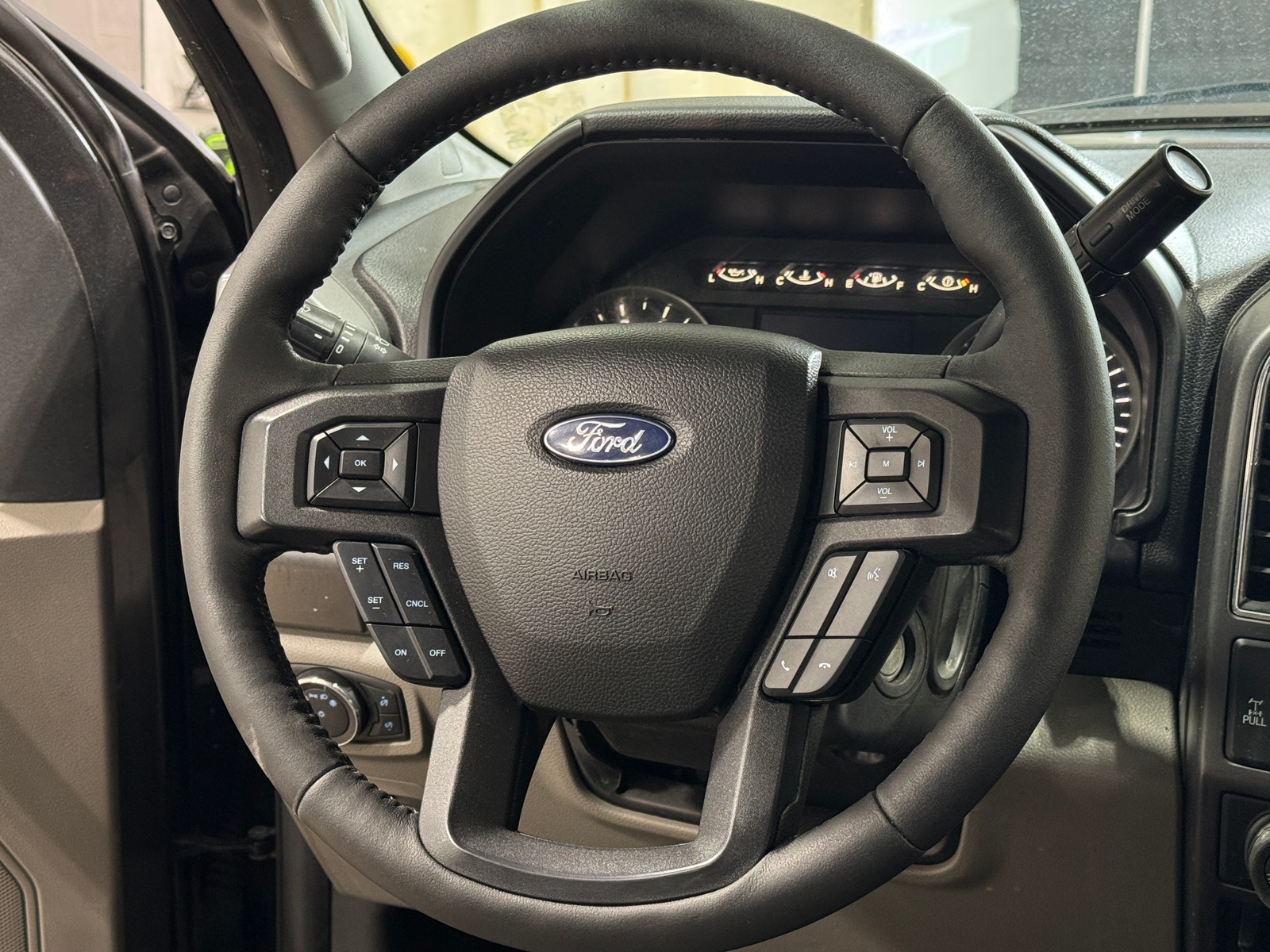 Thumbnail: 2018 Ford Econoline - 5