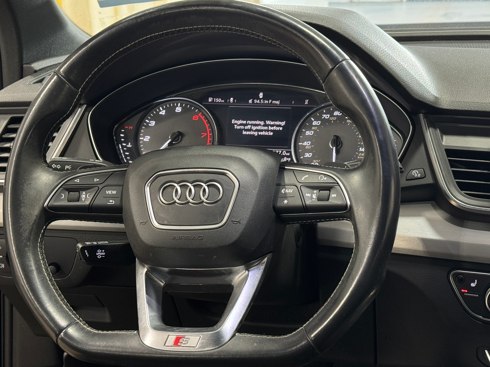 Thumbnail: 2019 Audi SQ5 - 4