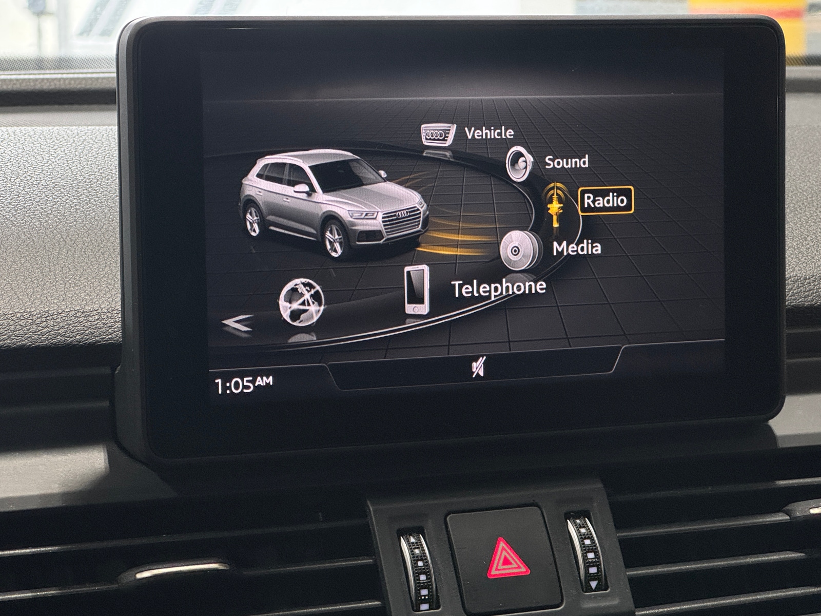 Thumbnail: 2019 Audi SQ5 - 3