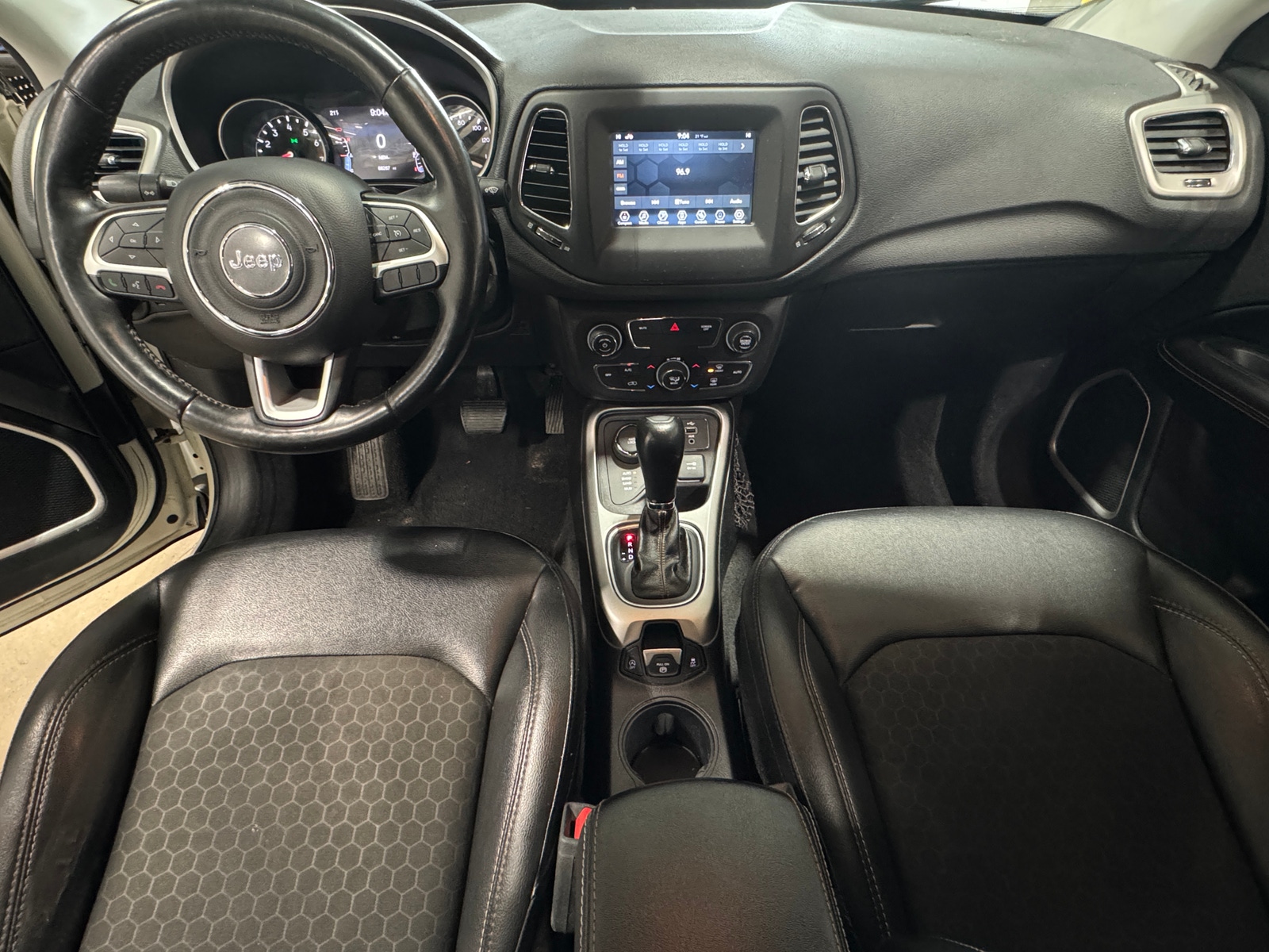 Thumbnail: 2019 Jeep Compass - 3