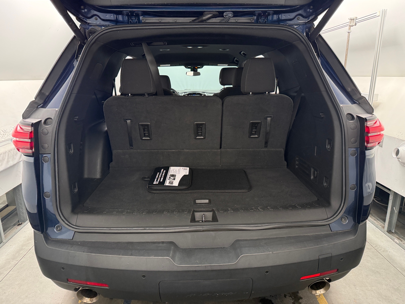 Thumbnail: 2023 Chevrolet Traverse - 7