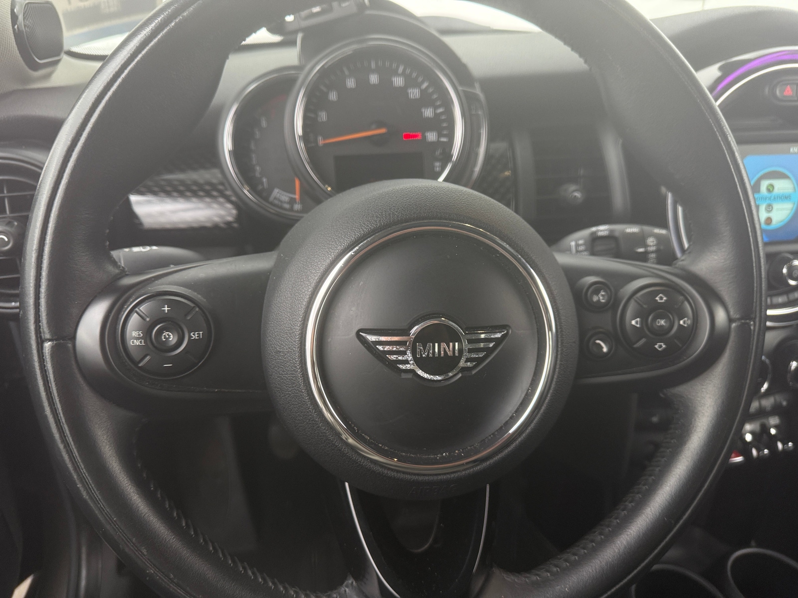 Thumbnail: 2019 MINI Cooper Hardtop - 4