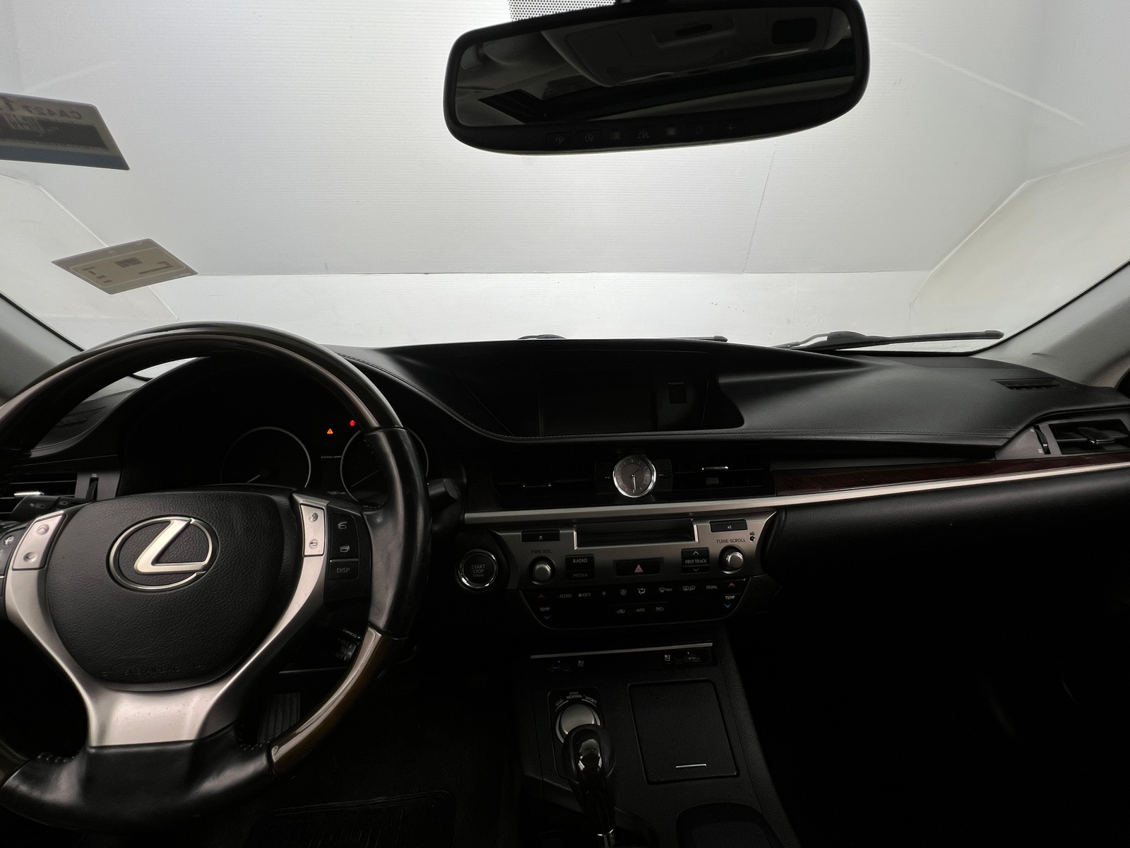 Thumbnail: 2014 Lexus ES - 2
