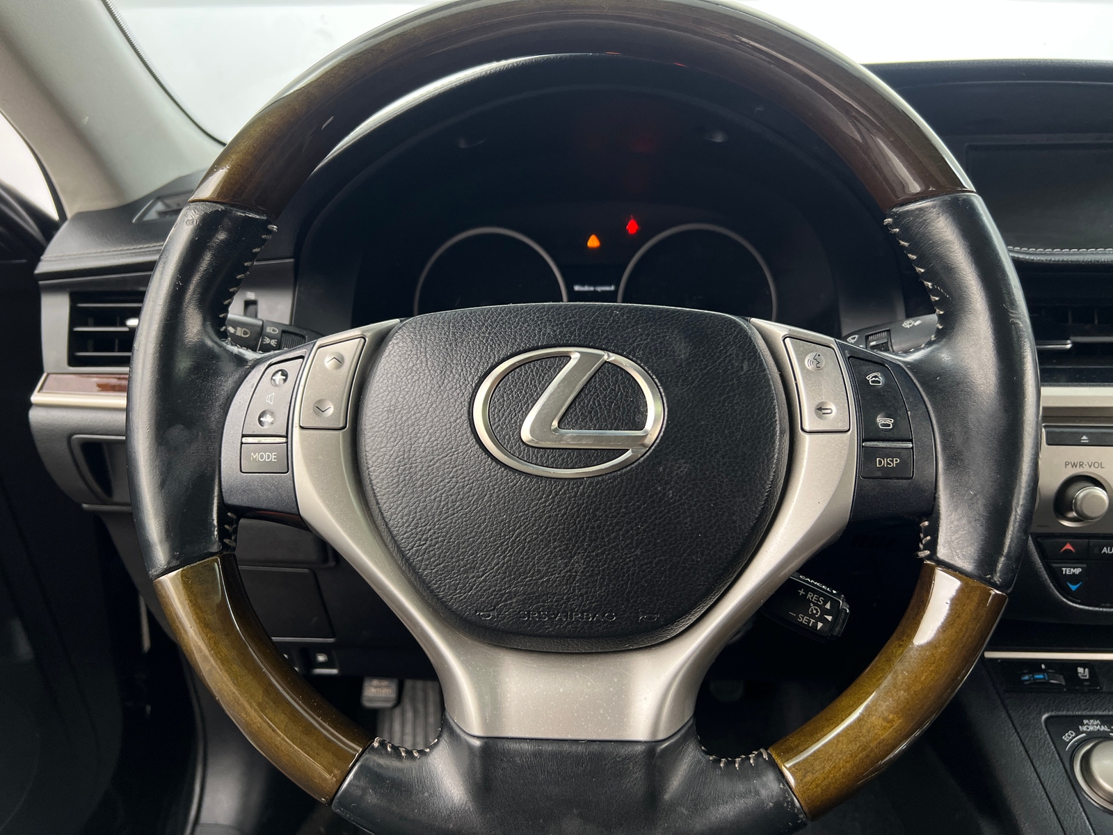 Thumbnail: 2014 Lexus ES - 4