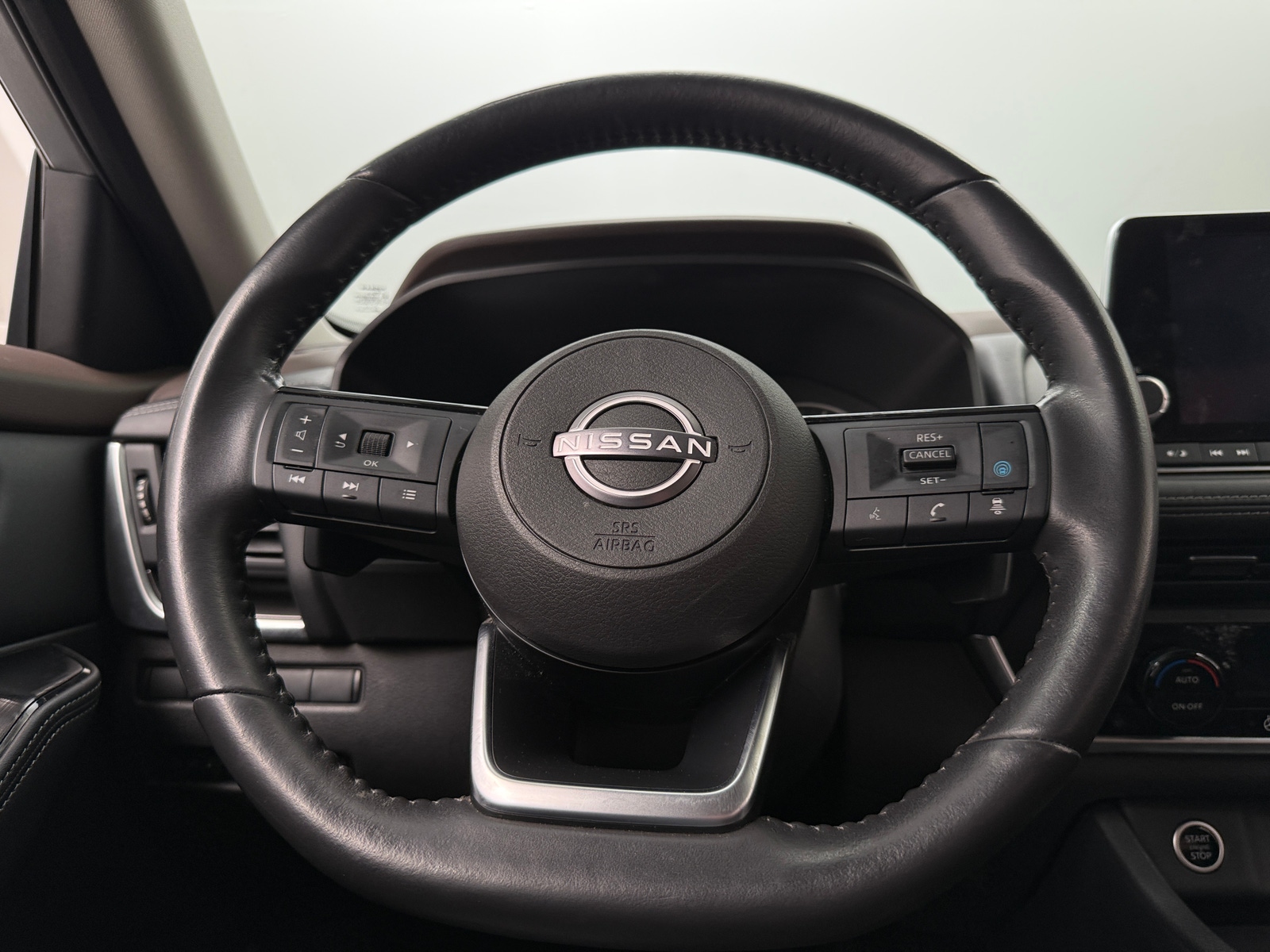 Thumbnail: 2023 Nissan Rogue - 5