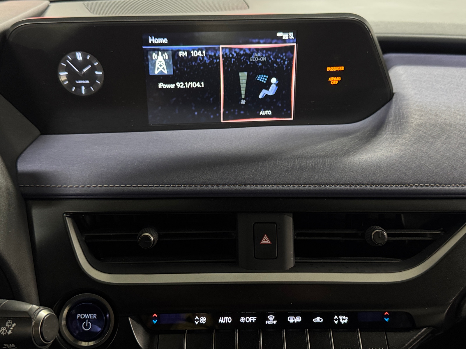 Thumbnail: 2021 Lexus UX - 3