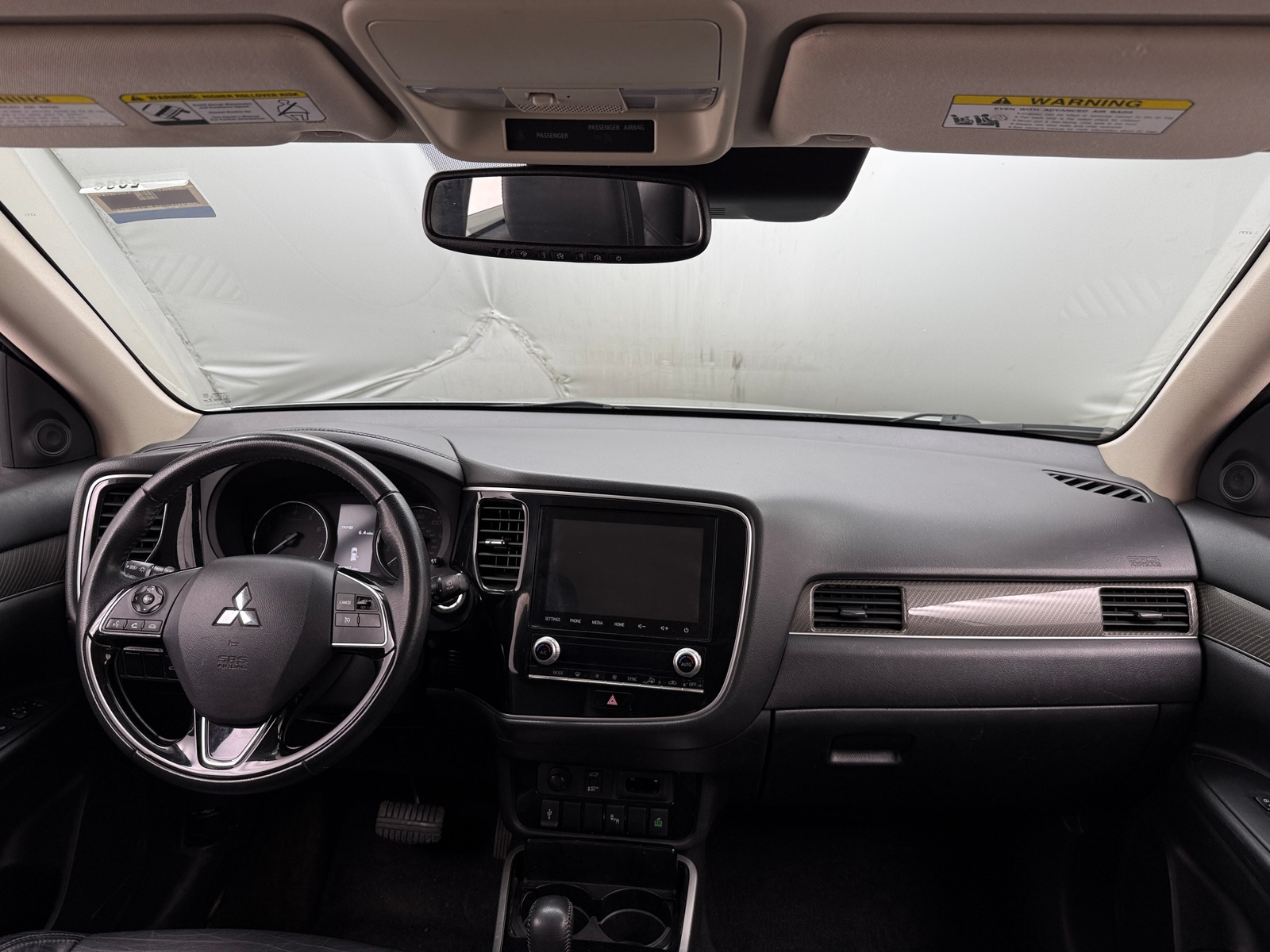 Thumbnail: 2020 Mitsubishi Outlander - 2