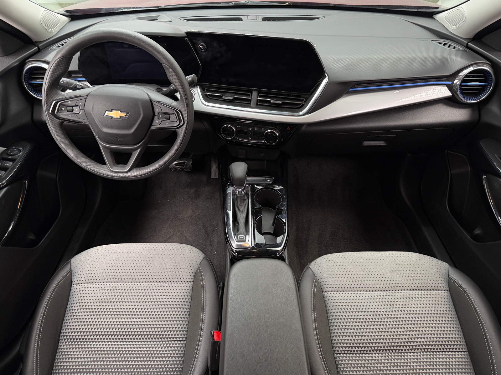 Thumbnail: 2025 Chevrolet Trax - 3