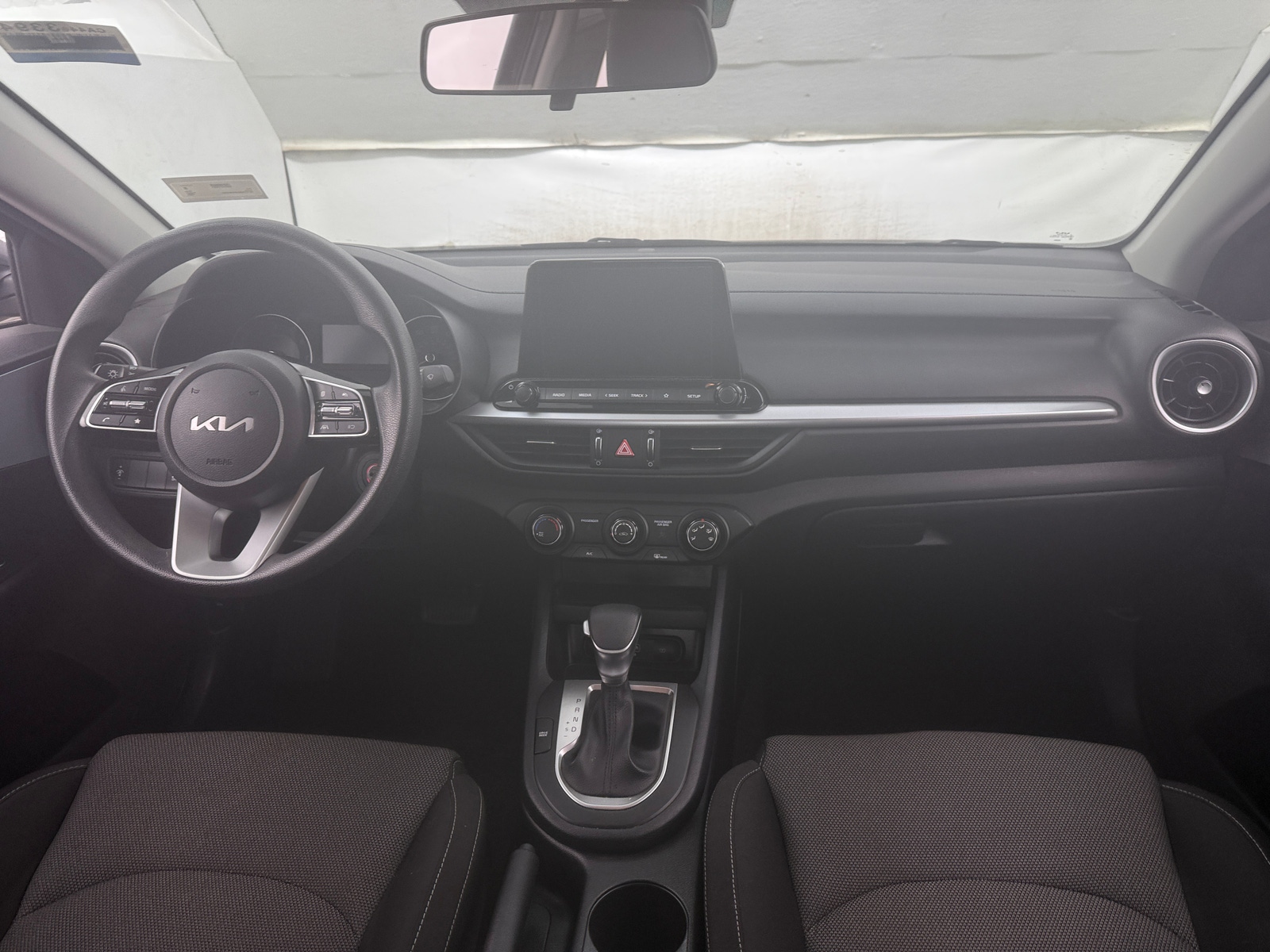 Thumbnail: 2024 Kia Forte - 3