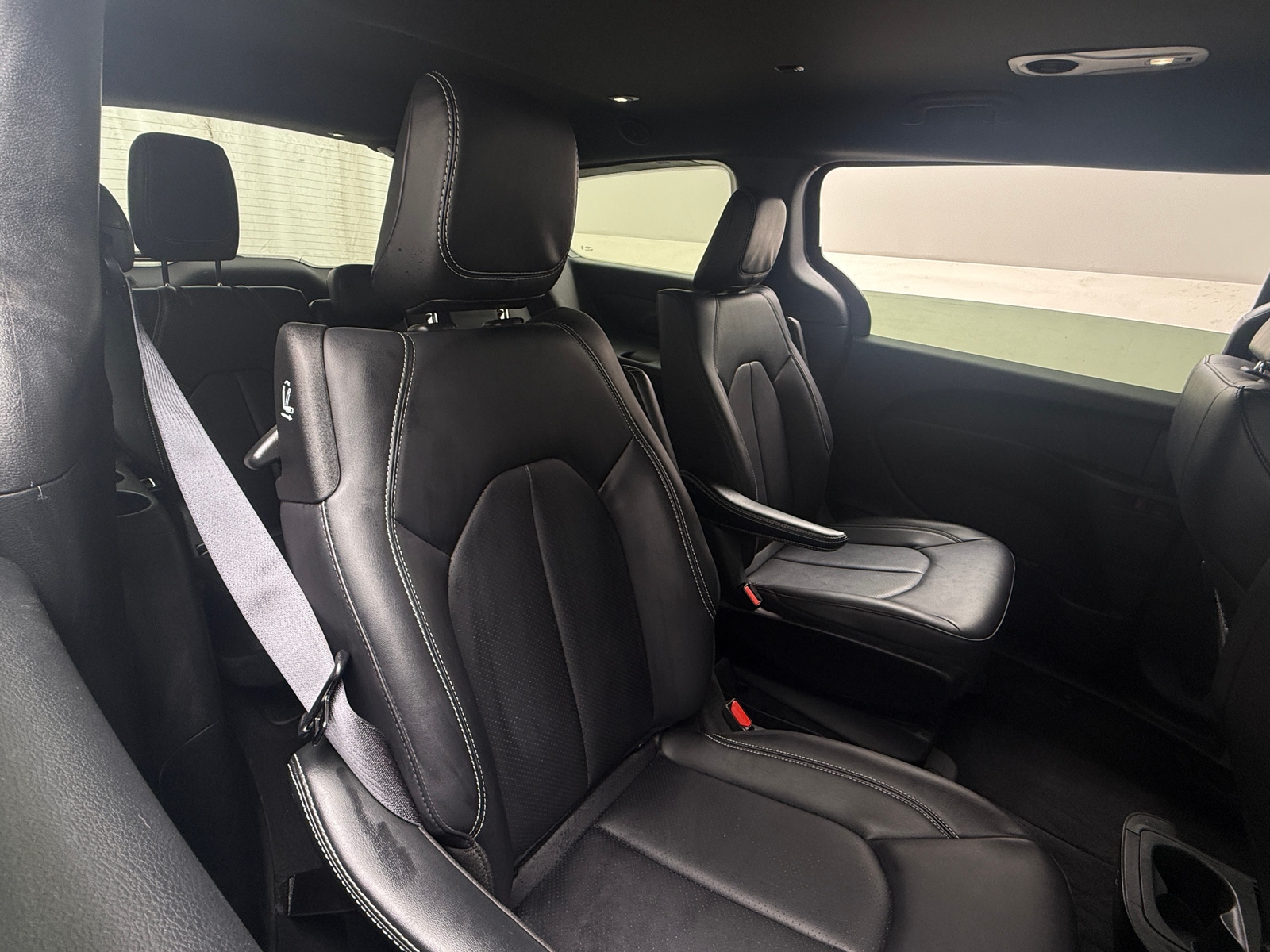 Thumbnail: 2025 Chrysler Pacifica - 5