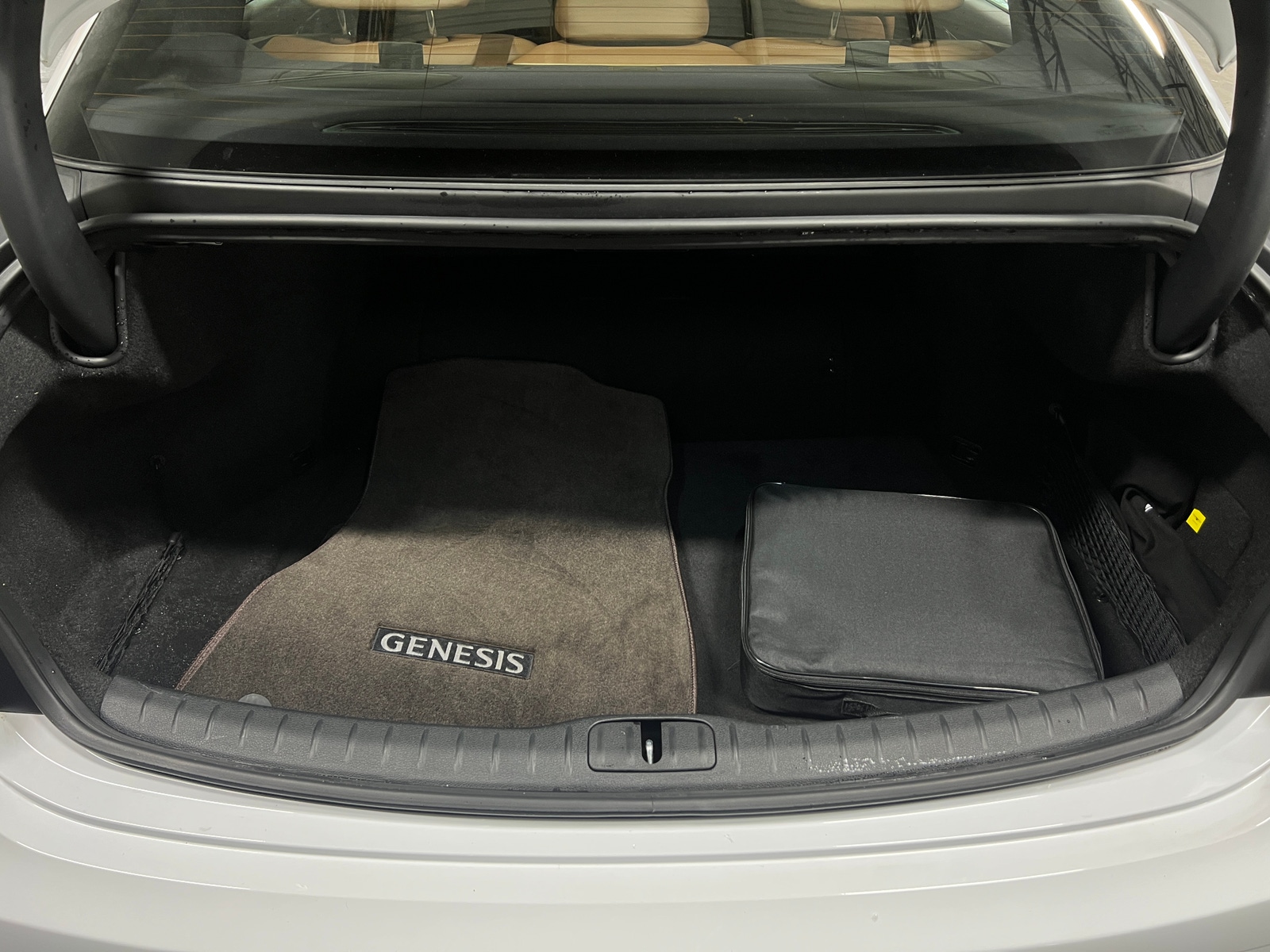 Thumbnail: 2024 Genesis G80 - 6