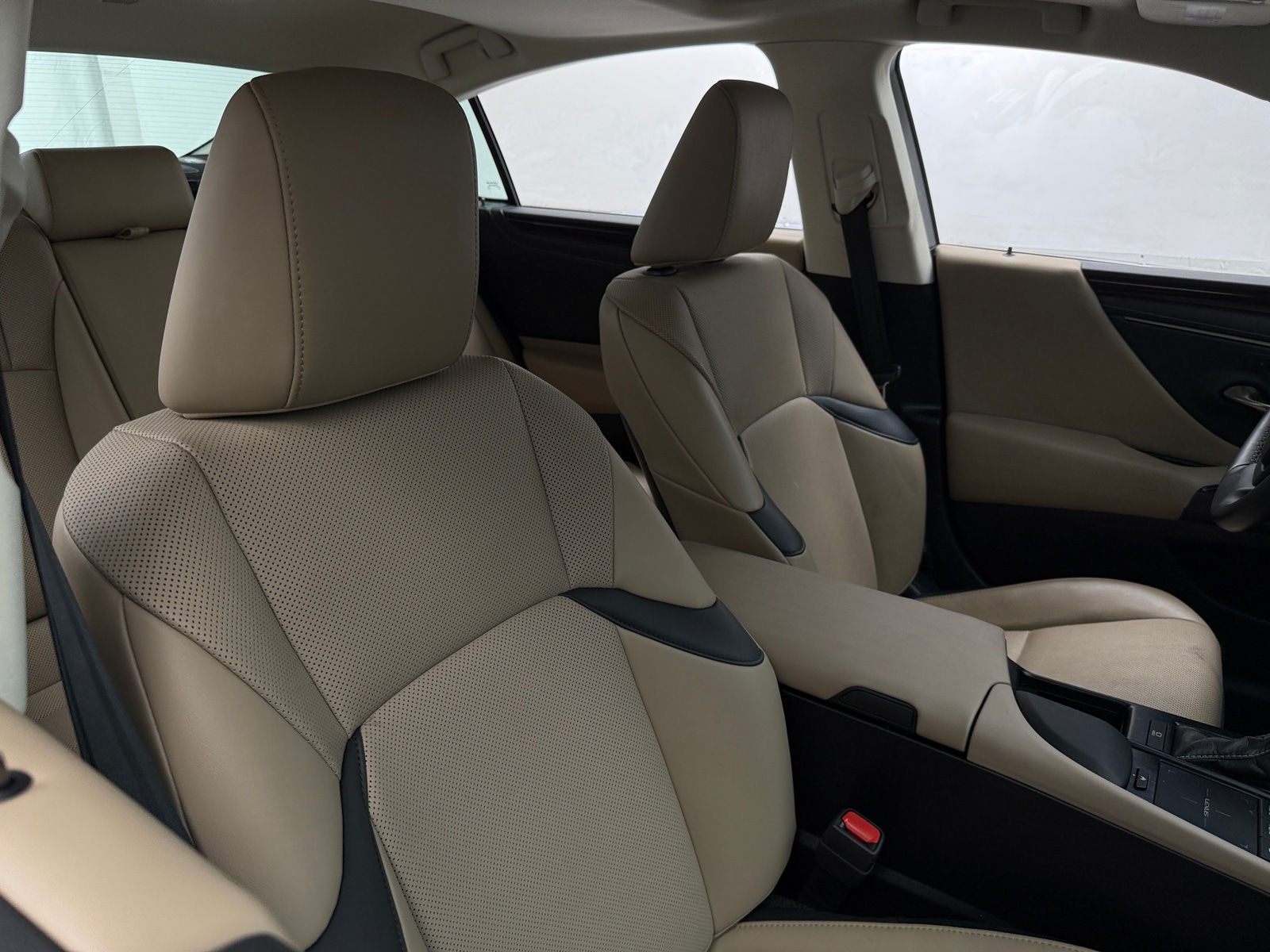 Thumbnail: 2019 Lexus ES - 2