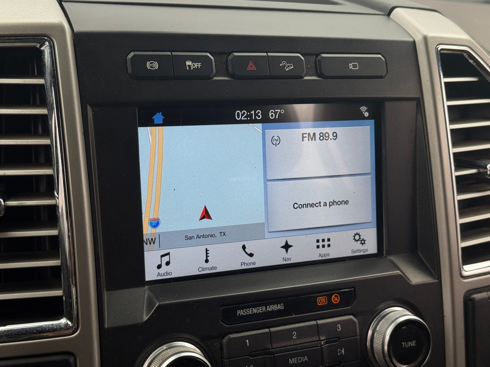 Thumbnail: 2017 Ford Econoline - 3