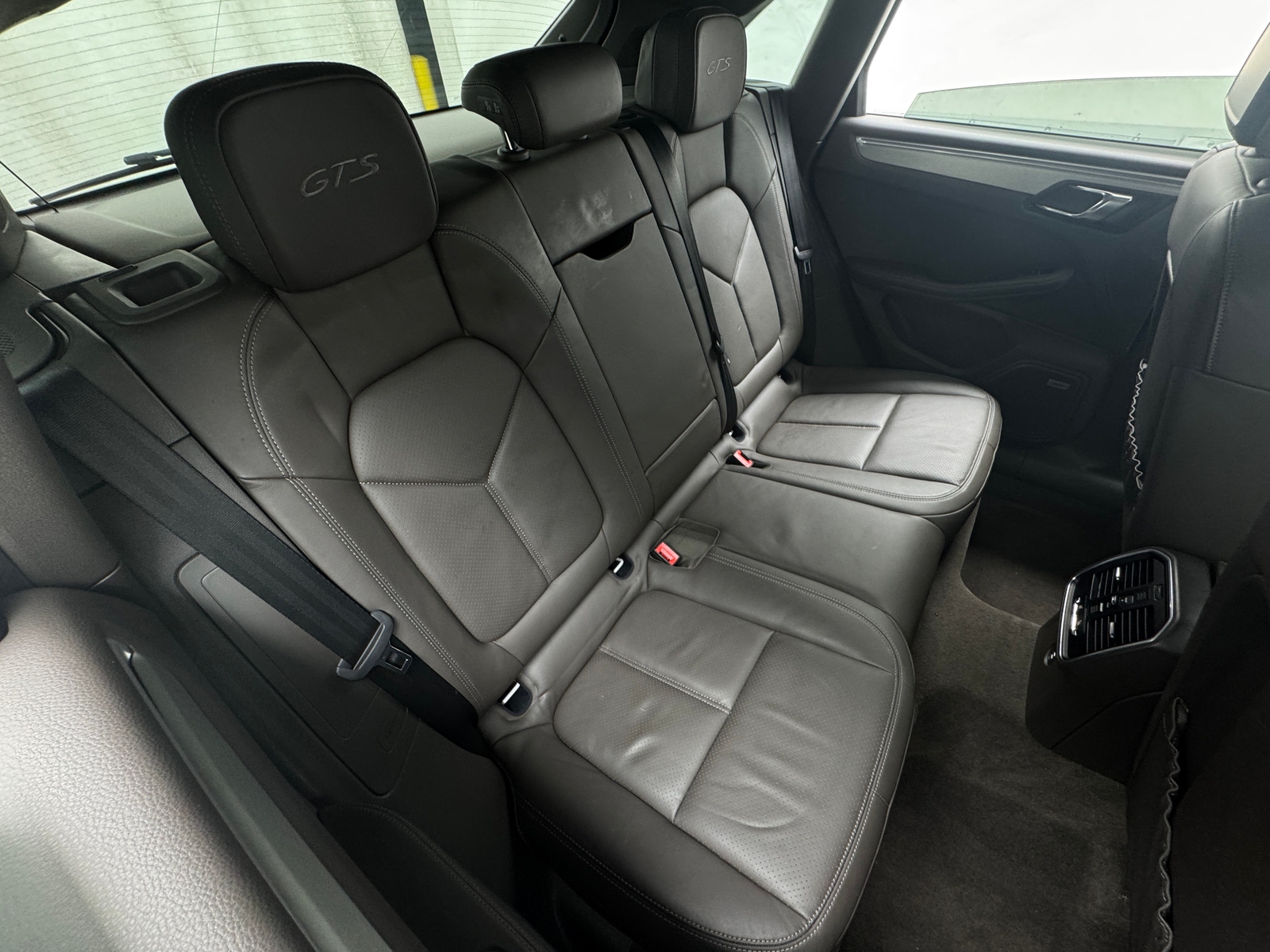 Thumbnail: 2017 Porsche Macan - 5