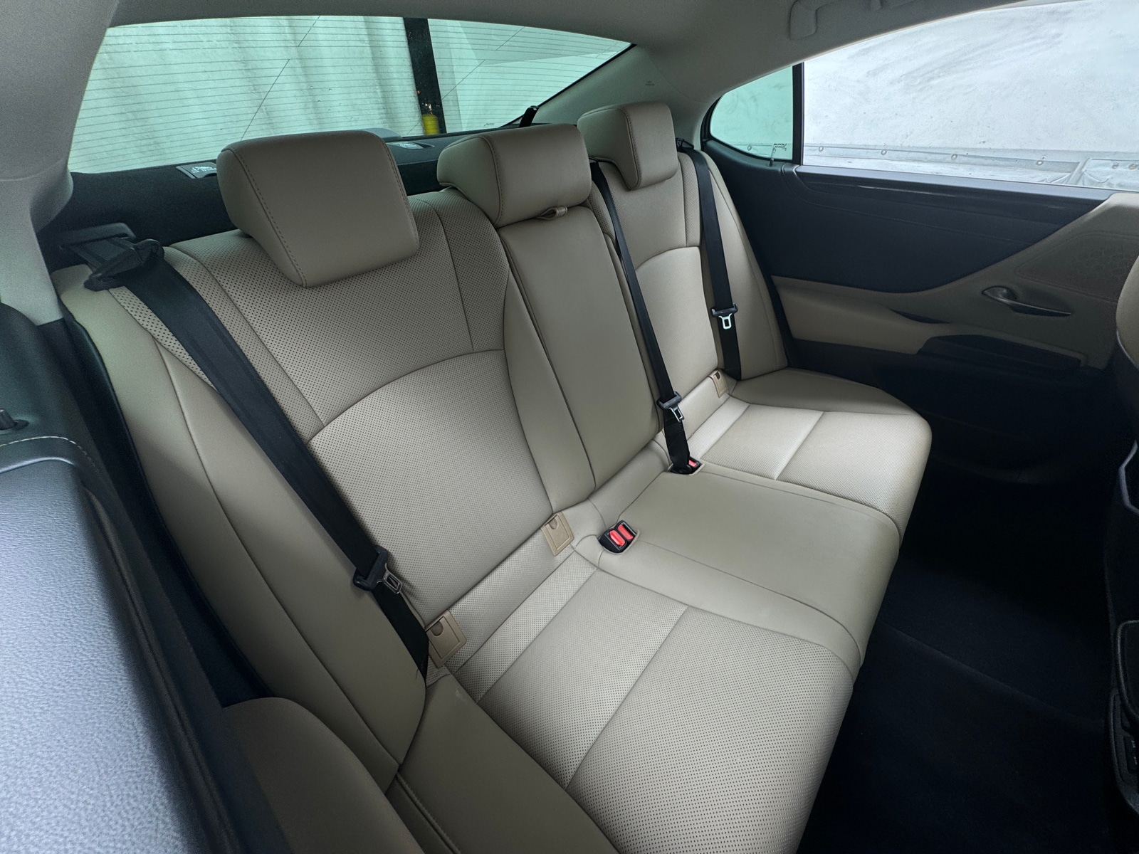 Thumbnail: 2020 Lexus ES - 5