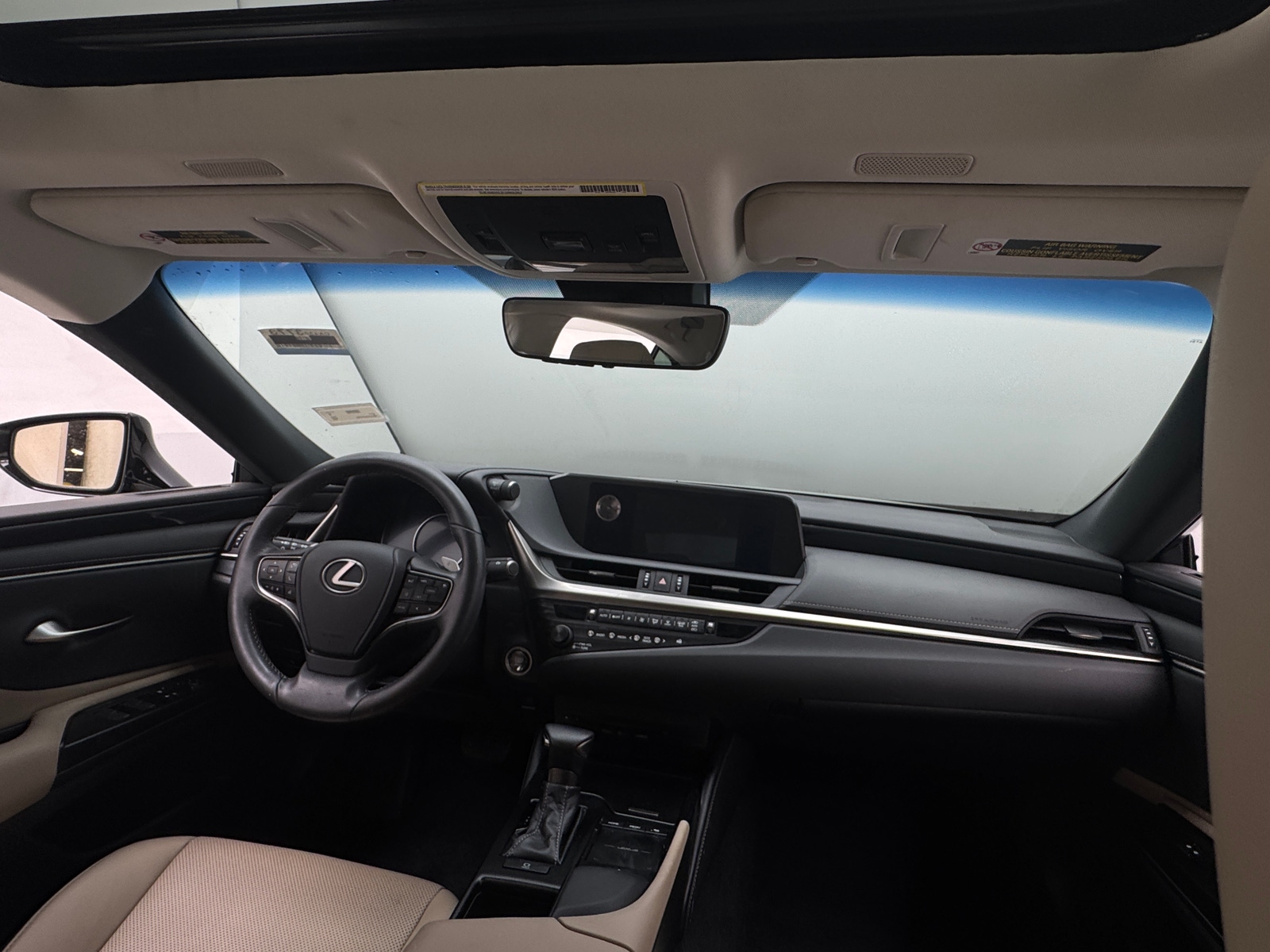 Thumbnail: 2020 Lexus ES - 2