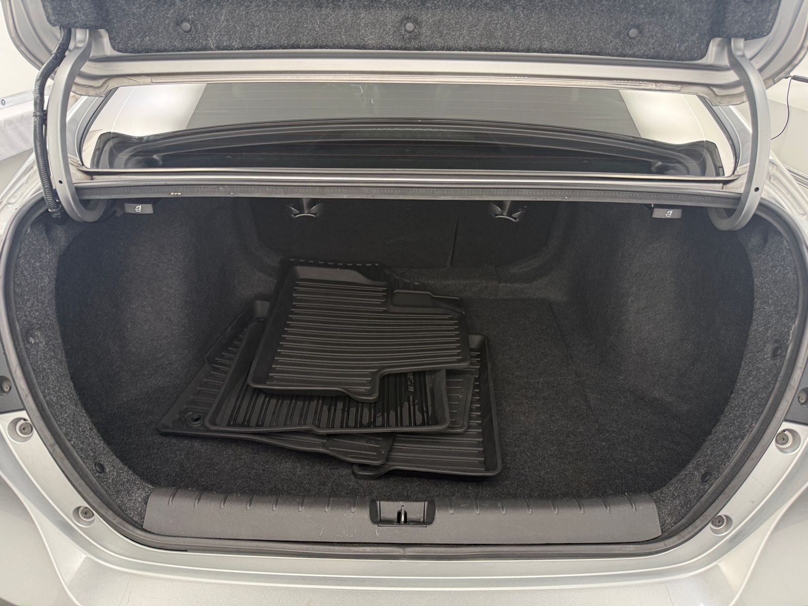 Thumbnail: 2020 Honda Insight - 6