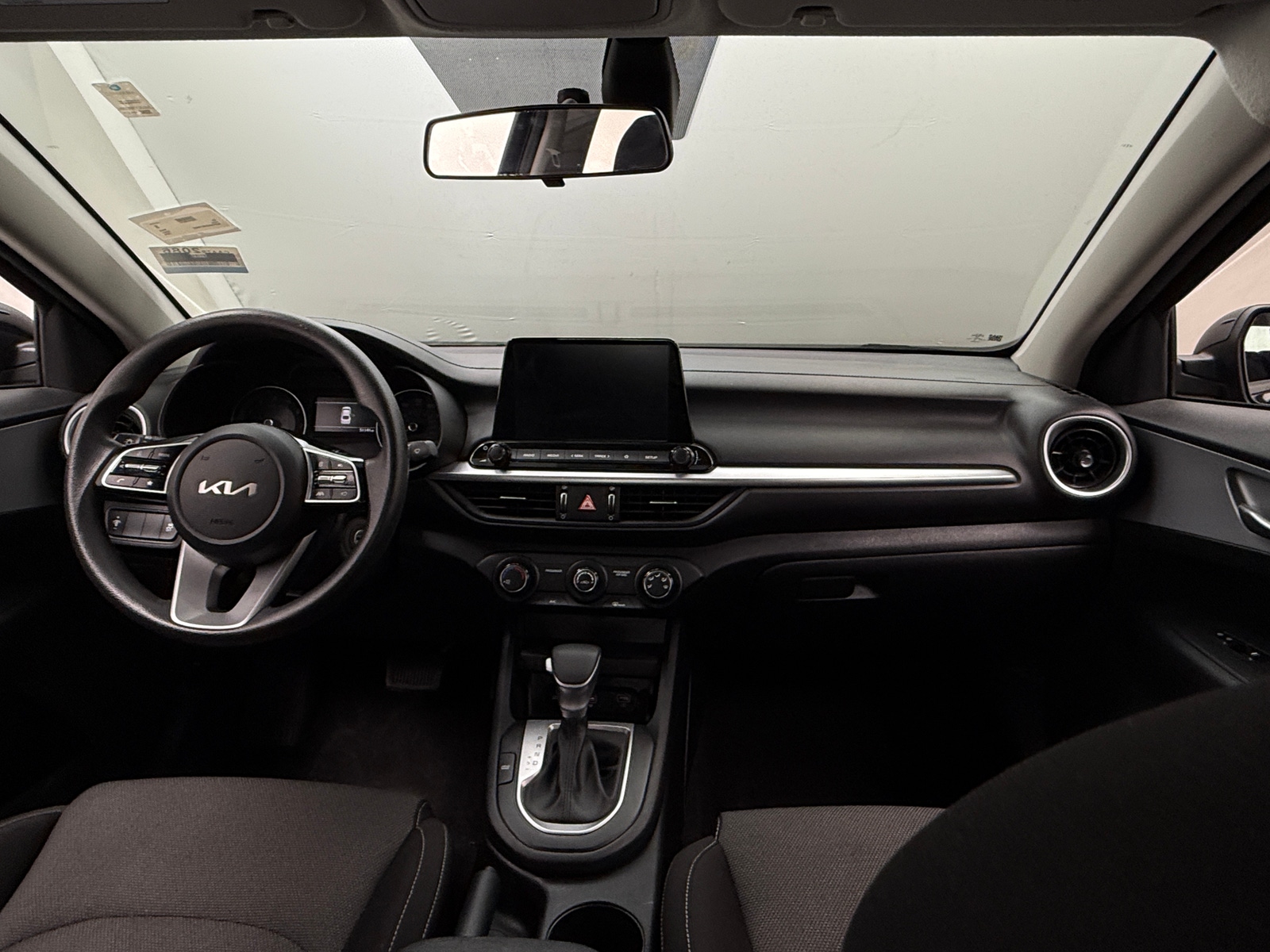 Thumbnail: 2024 Kia Forte - 3