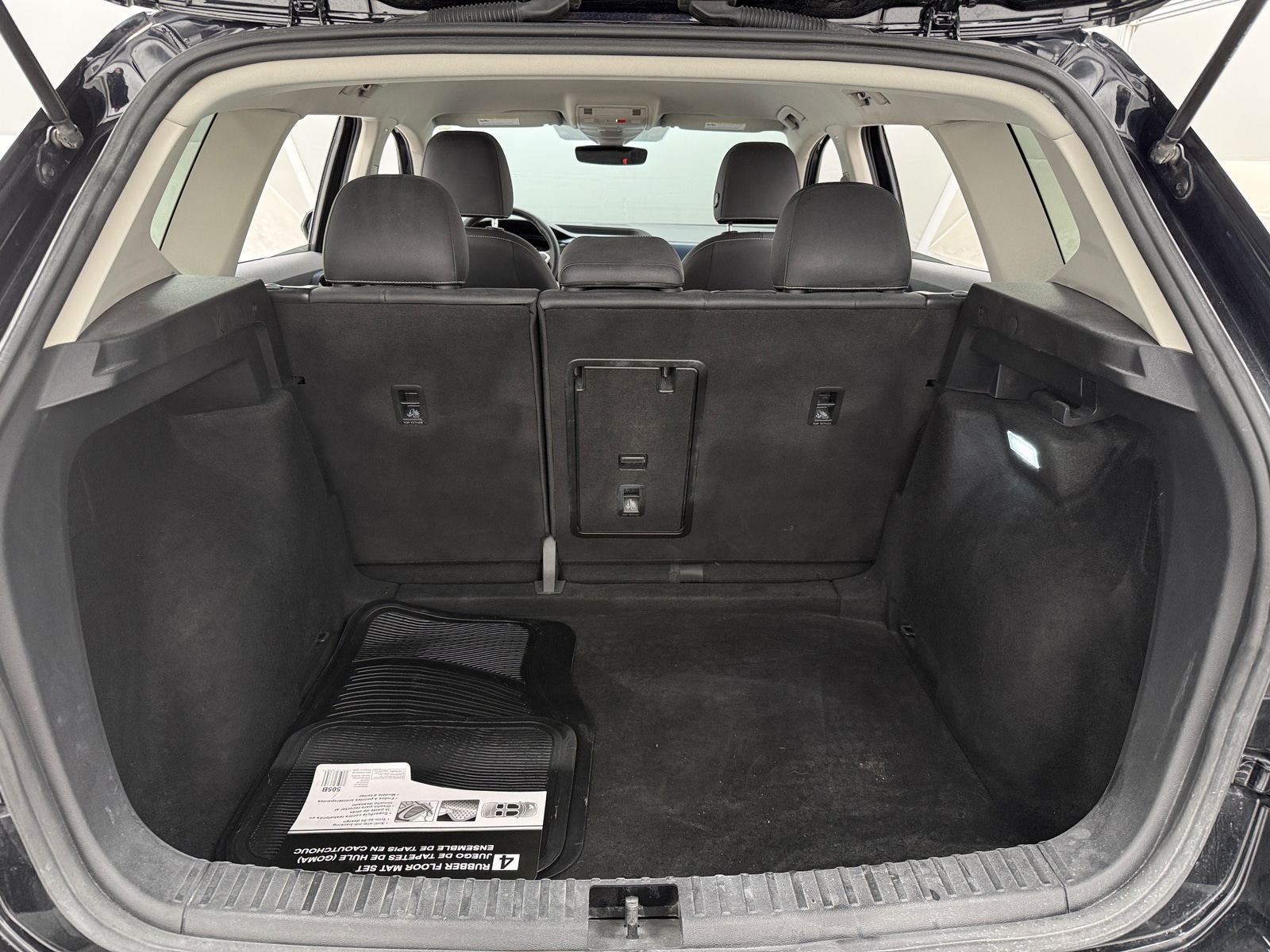 Thumbnail: 2024 Volkswagen Taos - 6