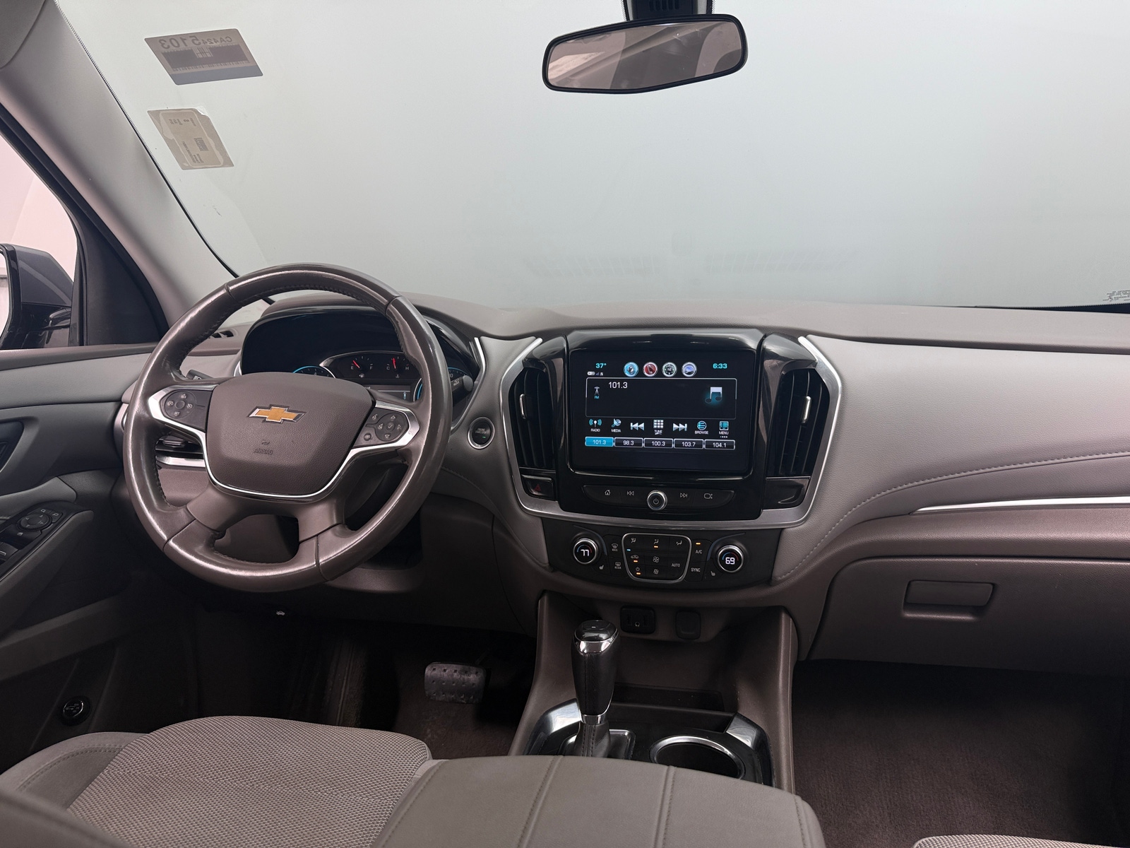Thumbnail: 2019 Chevrolet Traverse - 3