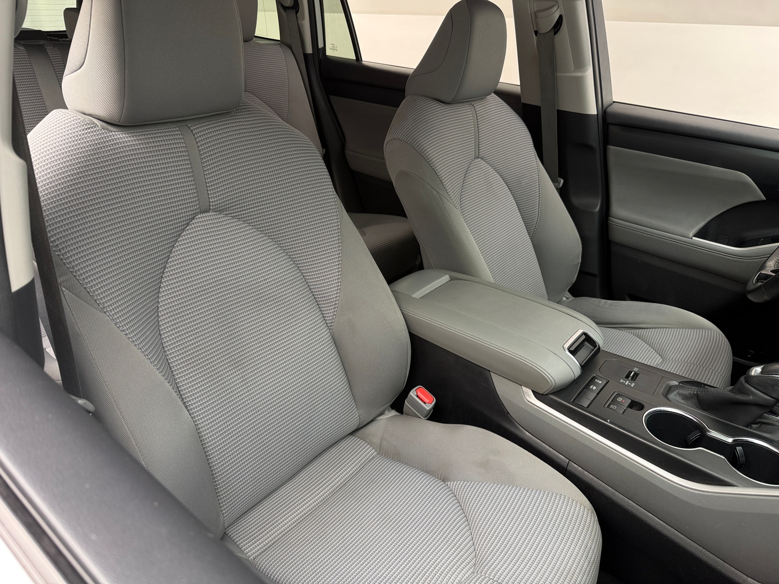 Thumbnail: 2020 Toyota Highlander - 2