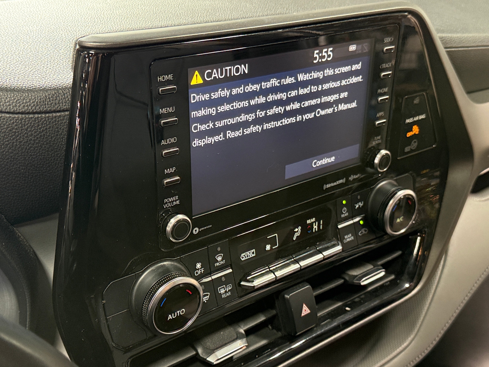 Thumbnail: 2020 Toyota Highlander - 4