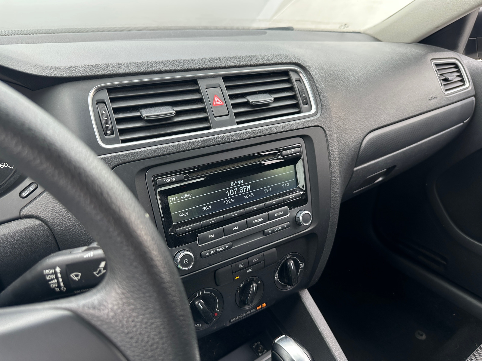 Thumbnail: 2014 Volkswagen Jetta - 4