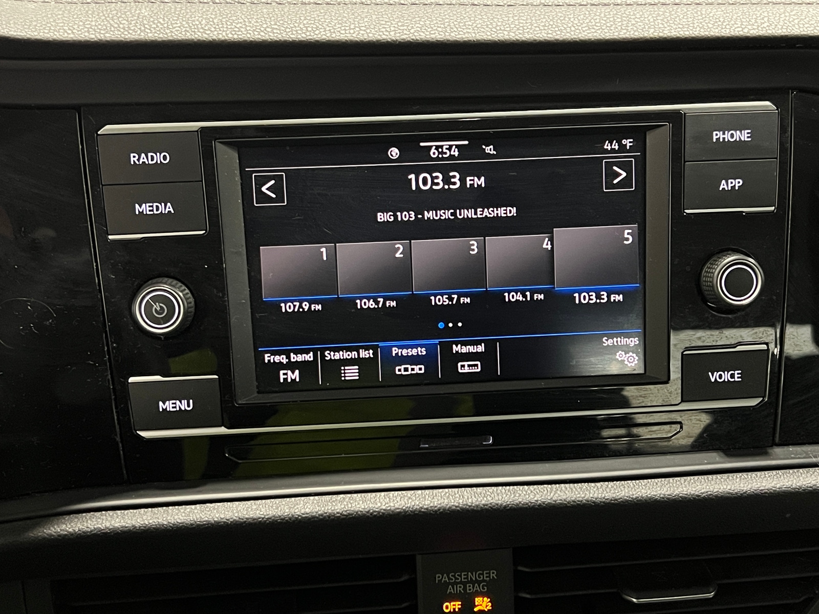 Thumbnail: 2020 Volkswagen Jetta - 4