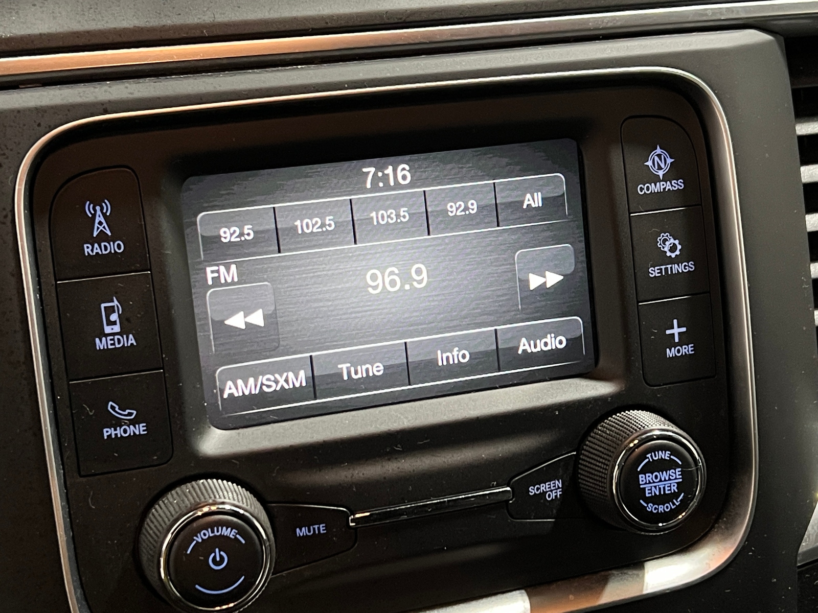 Thumbnail: 2022 RAM 1500 Classic - 4