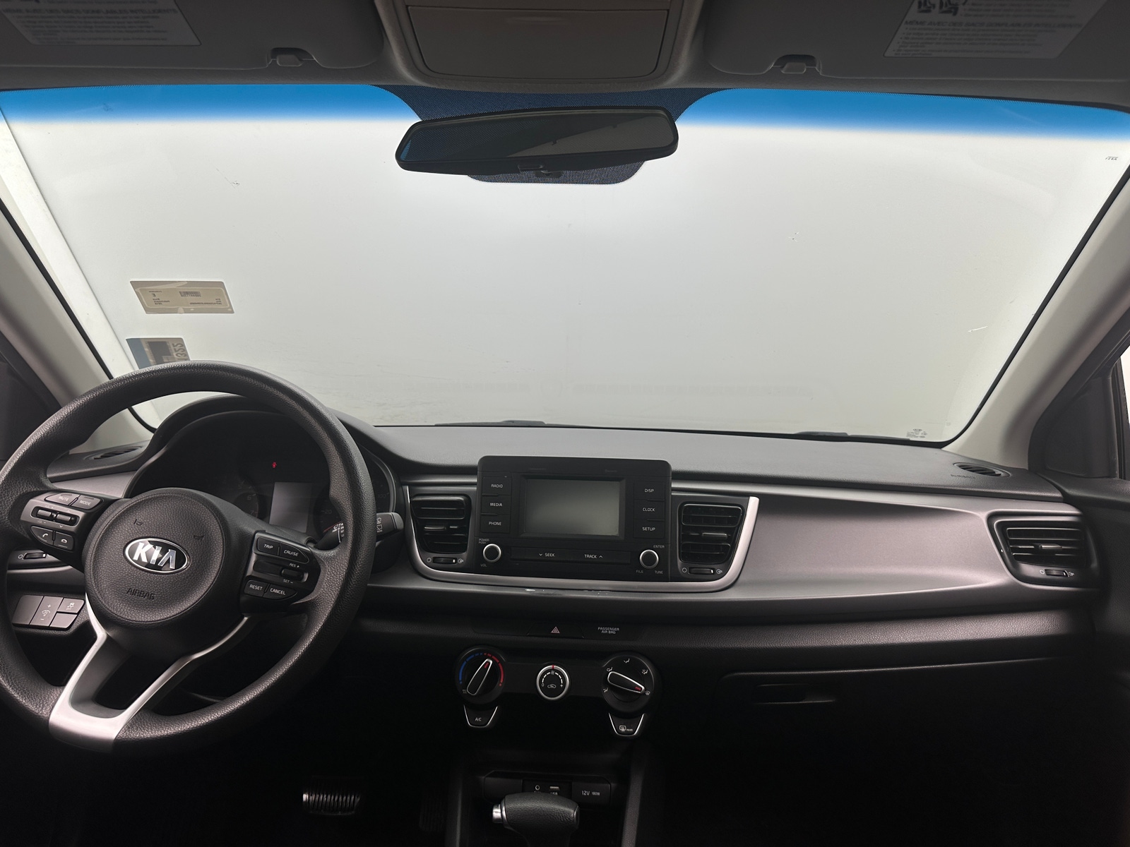 Thumbnail: 2018 Kia Rio - 3