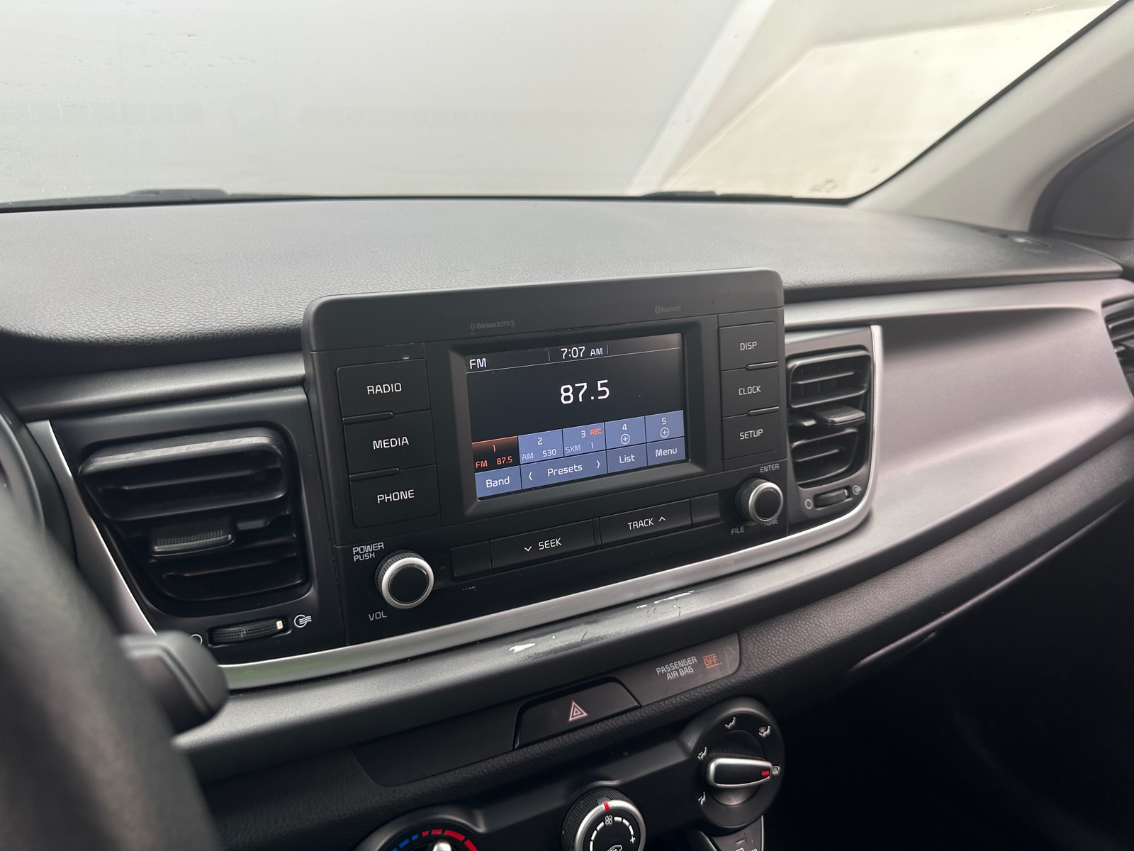 Thumbnail: 2018 Kia Rio - 4