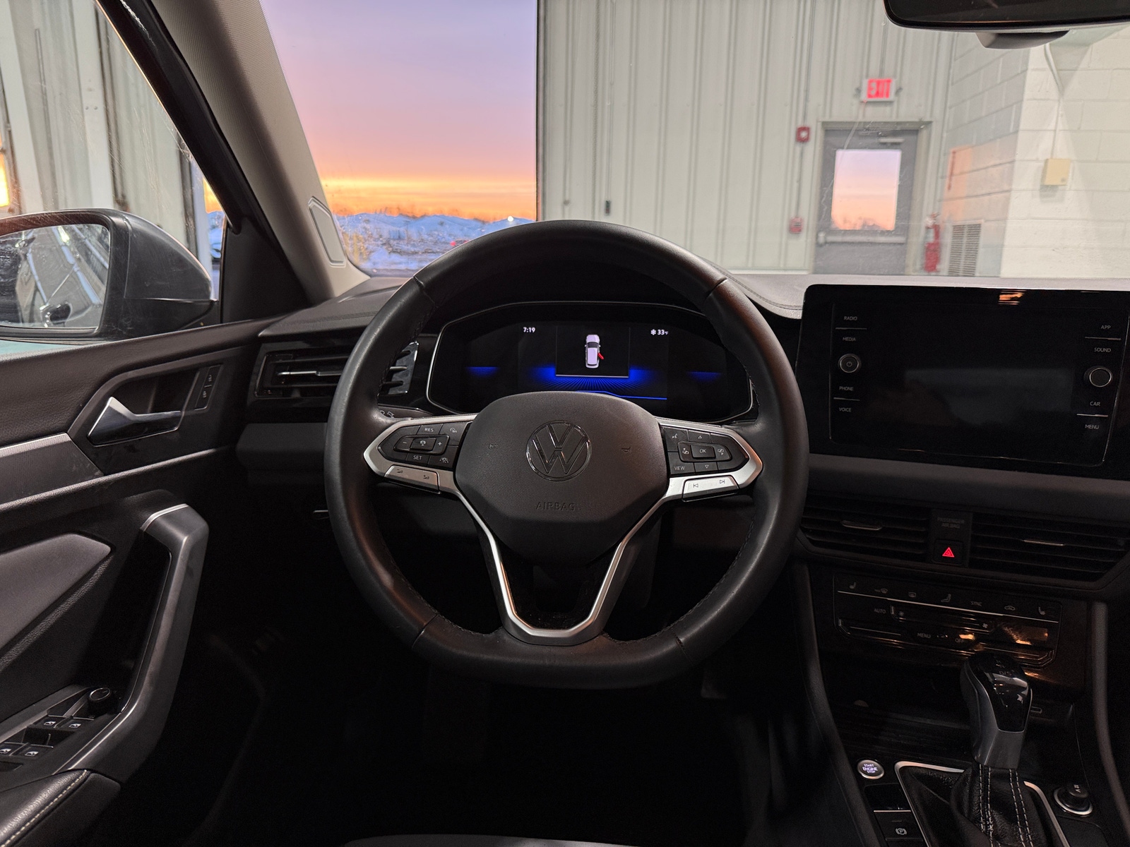 Thumbnail: 2025 Volkswagen Jetta - 4