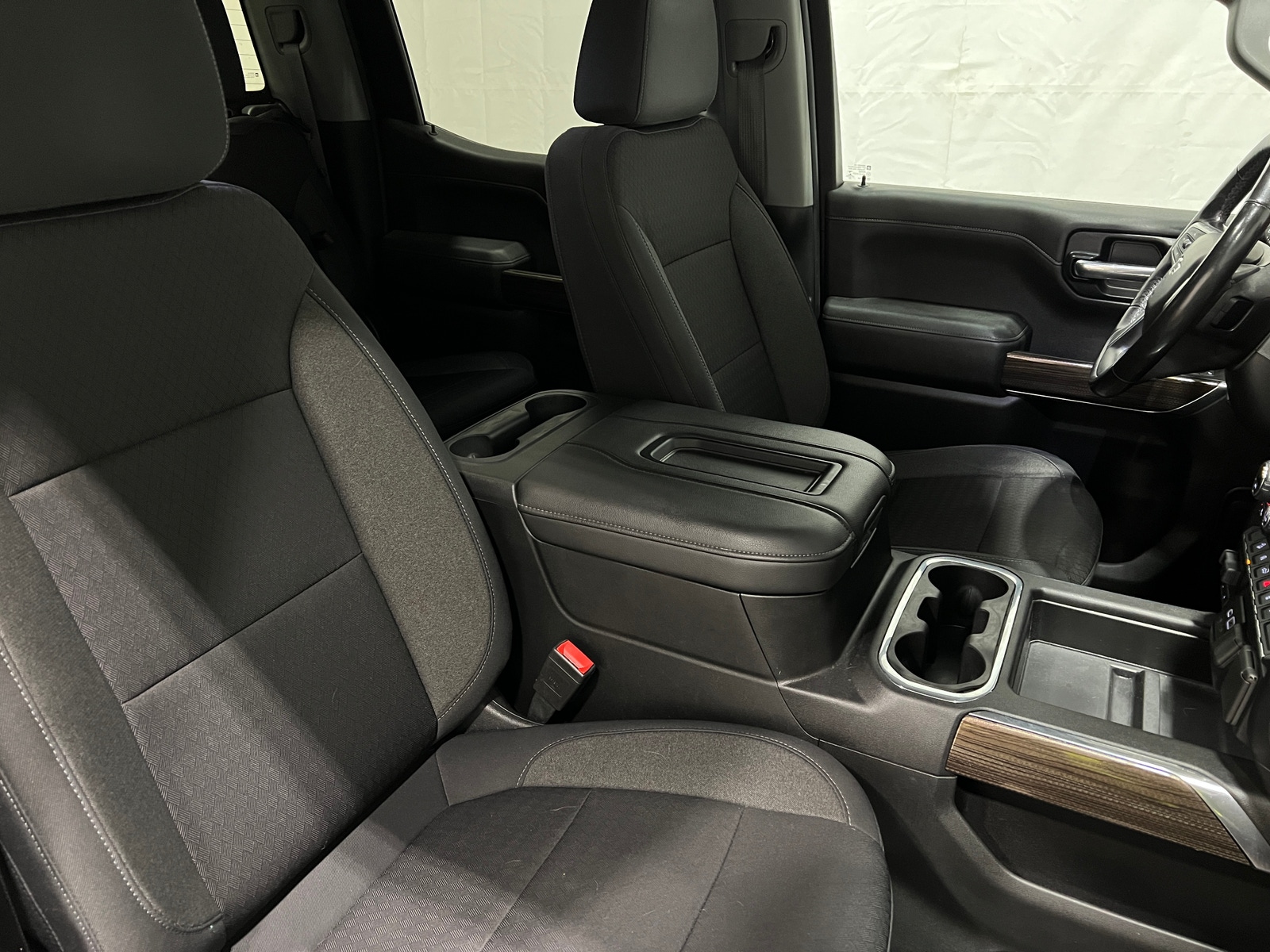 Thumbnail: 2020 Chevrolet Silverado 1500 - 2