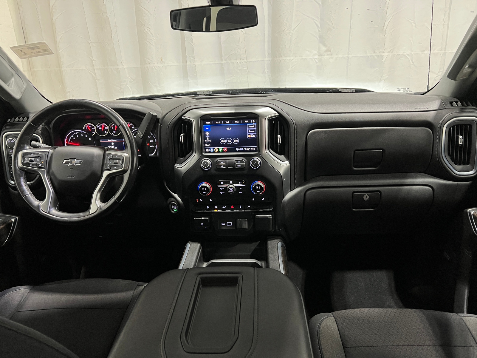 Thumbnail: 2020 Chevrolet Silverado 1500 - 3