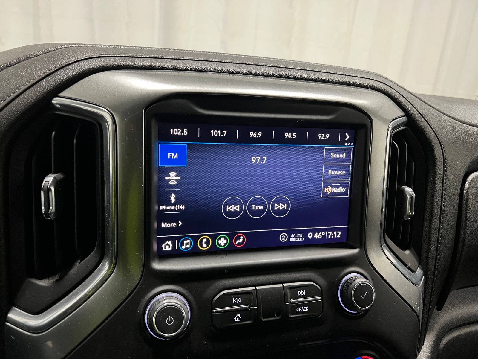 Thumbnail: 2020 Chevrolet Silverado 1500 - 4