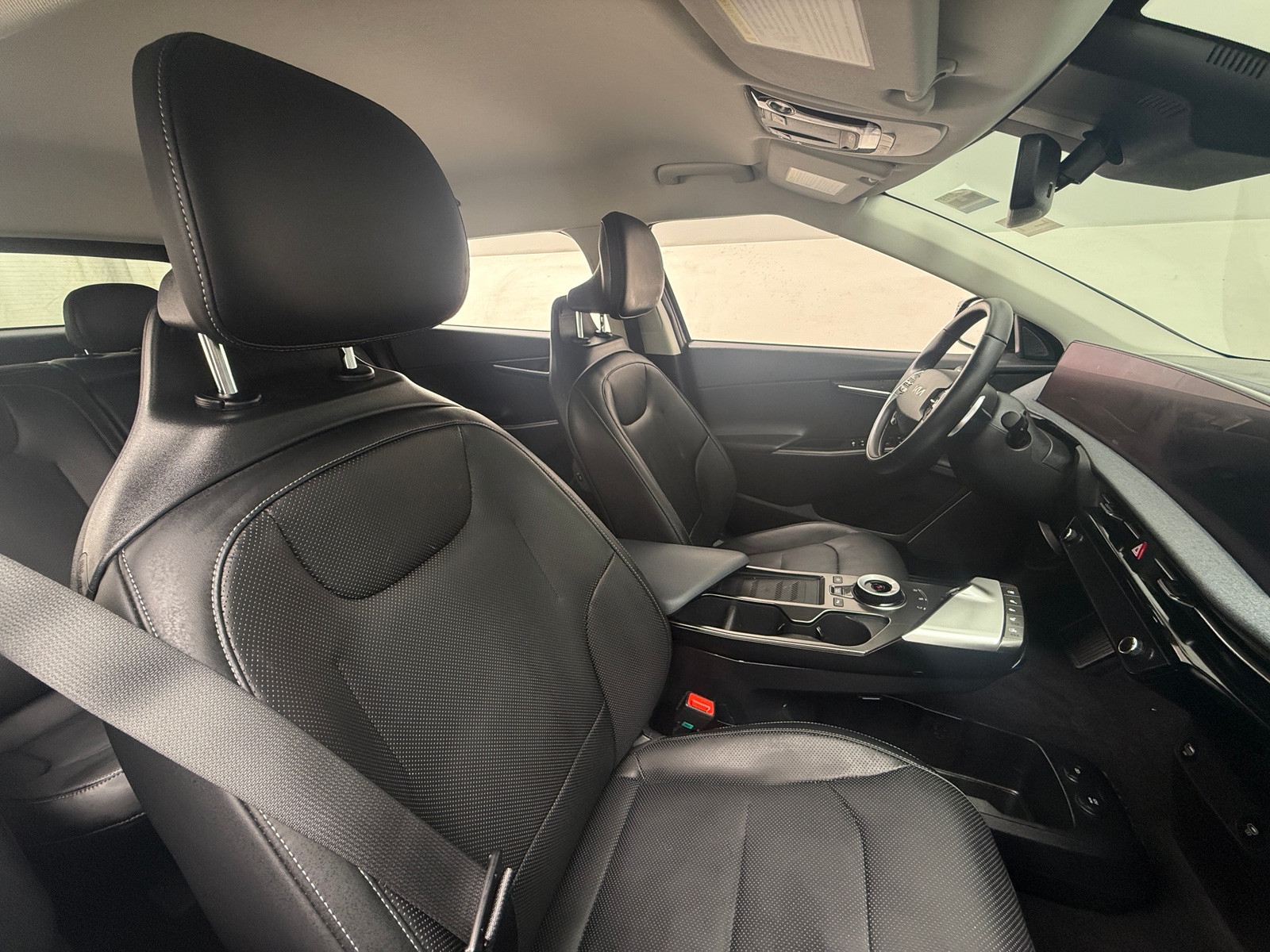 Thumbnail: 2024 Kia EV6 - 2