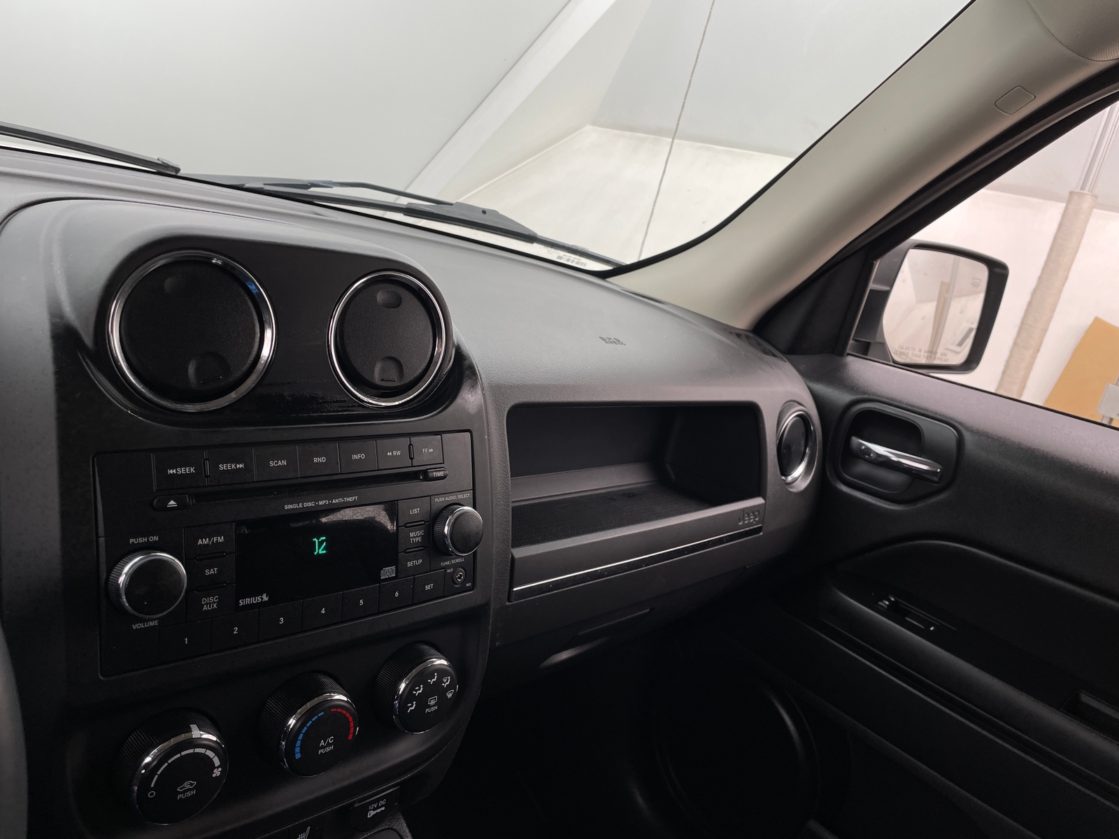 Thumbnail: 2014 Jeep Patriot - 4